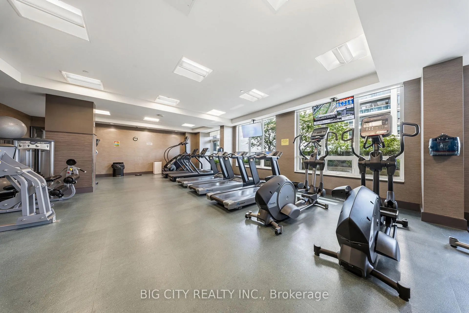 Photo 33 of Unit 2425, 7161 Yonge Street, Markham, Grandview — HOMEH