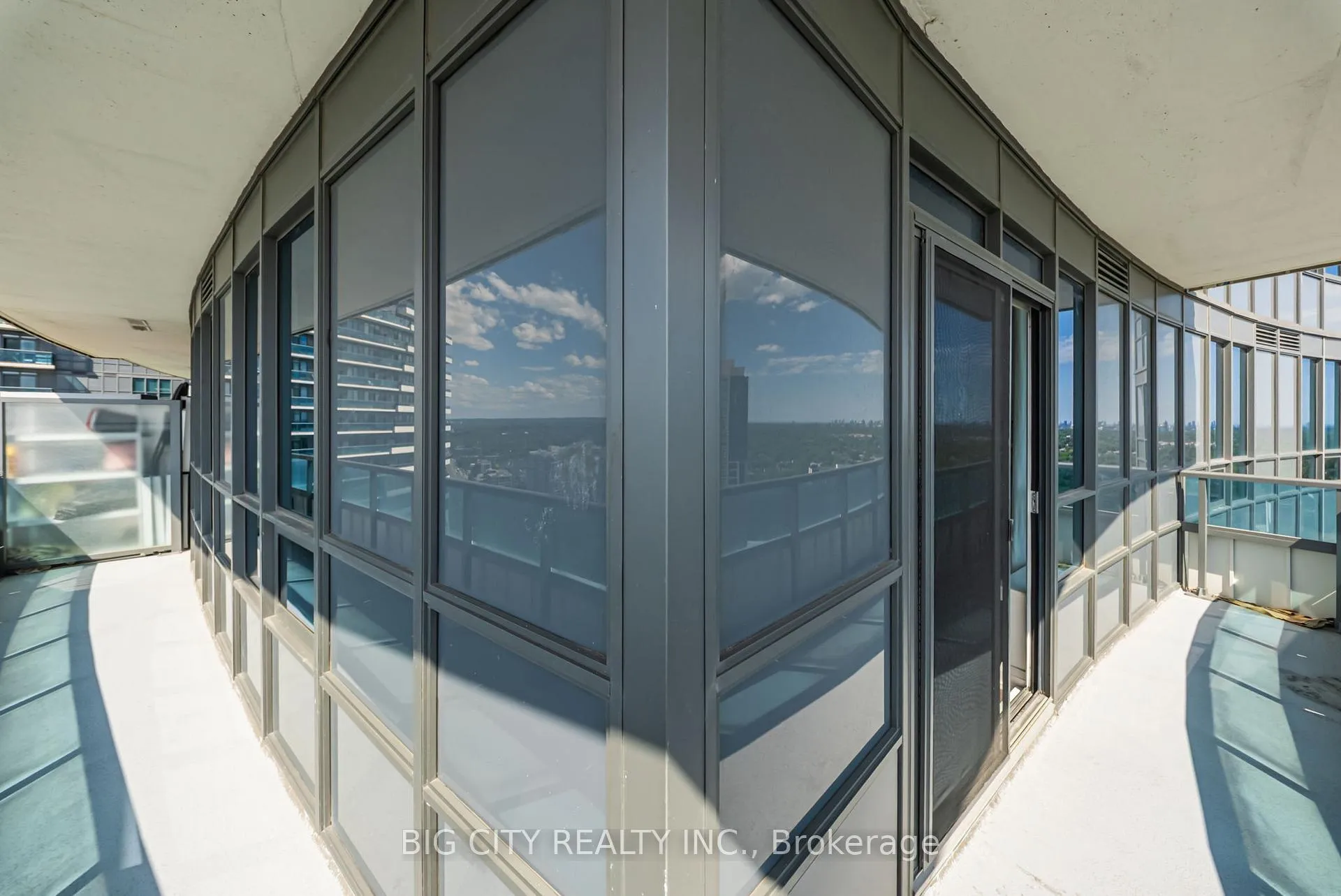 Photo 40 of Unit 2425, 7161 Yonge Street, Markham, Grandview — HOMEH