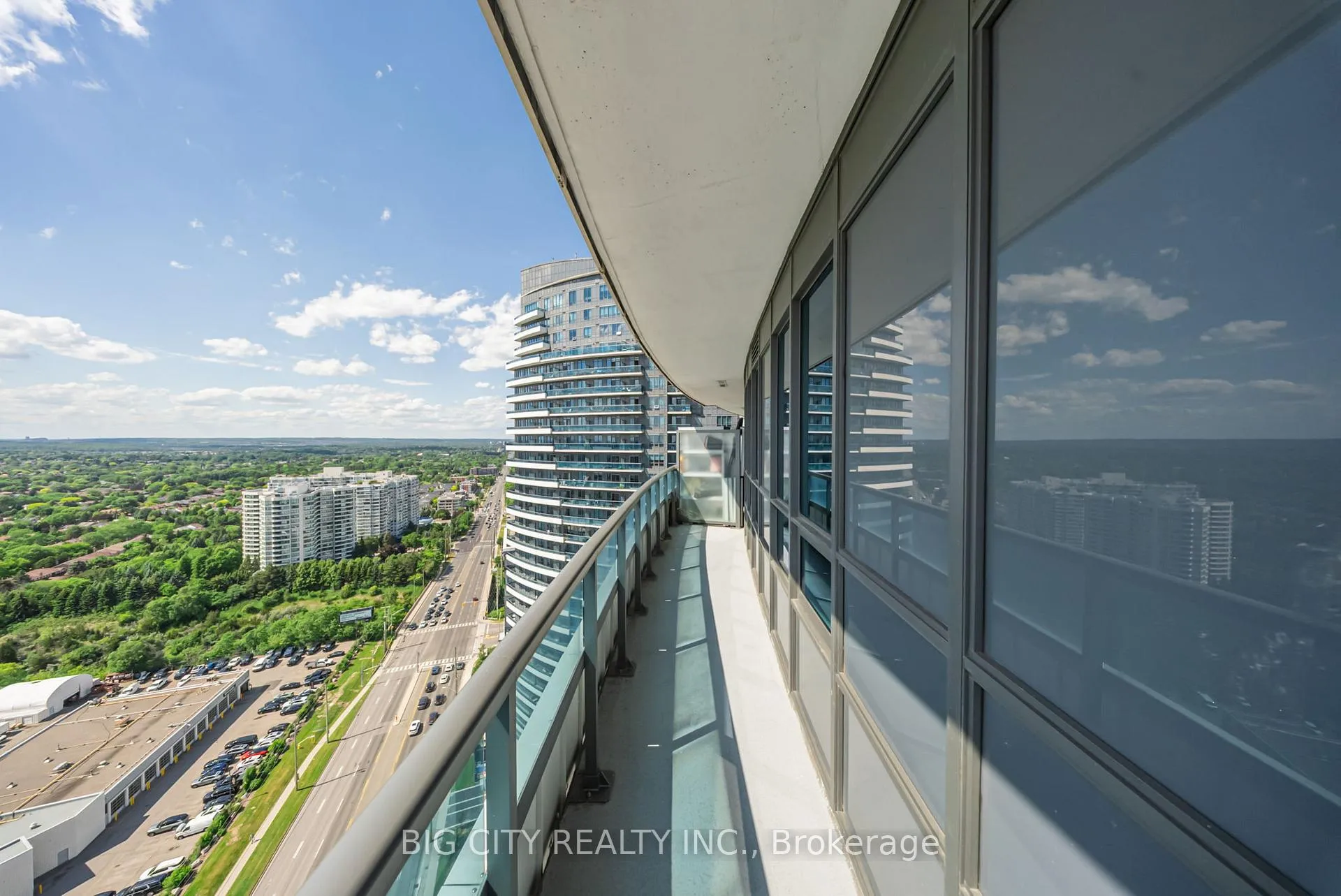 Photo 41 of Unit 2425, 7161 Yonge Street, Markham, Grandview — HOMEH