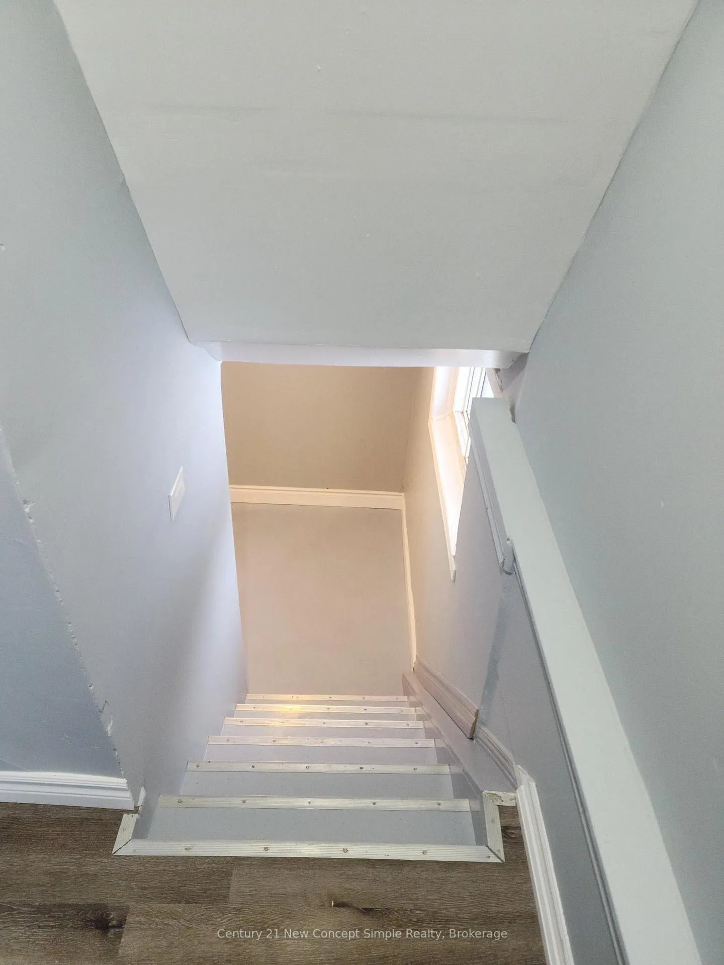 Photo 3 of 201 Harmony Road N, Oshawa, Eastdale — HOMEH