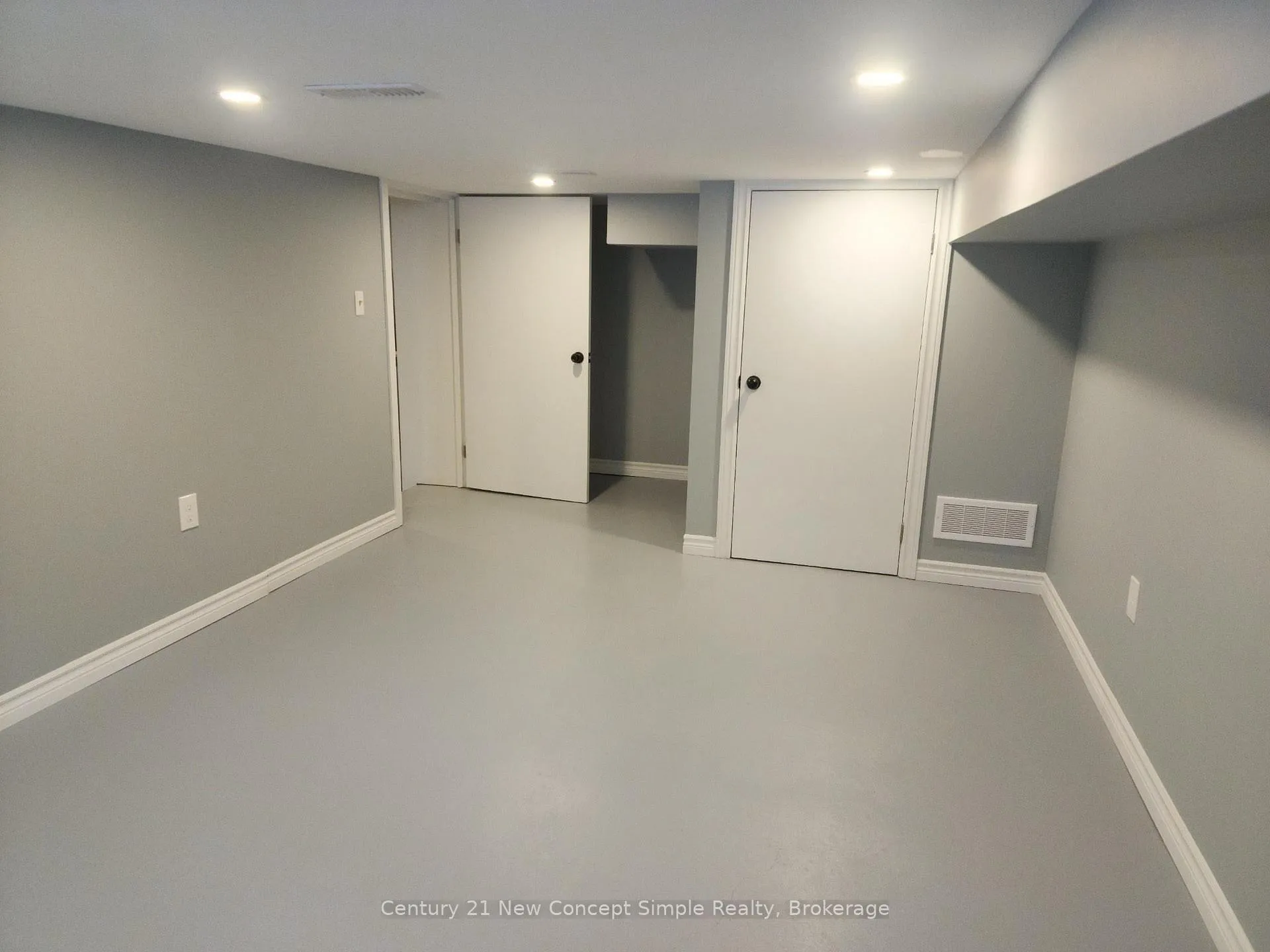 Photo 9 of 201 Harmony Road N, Oshawa, Eastdale — HOMEH