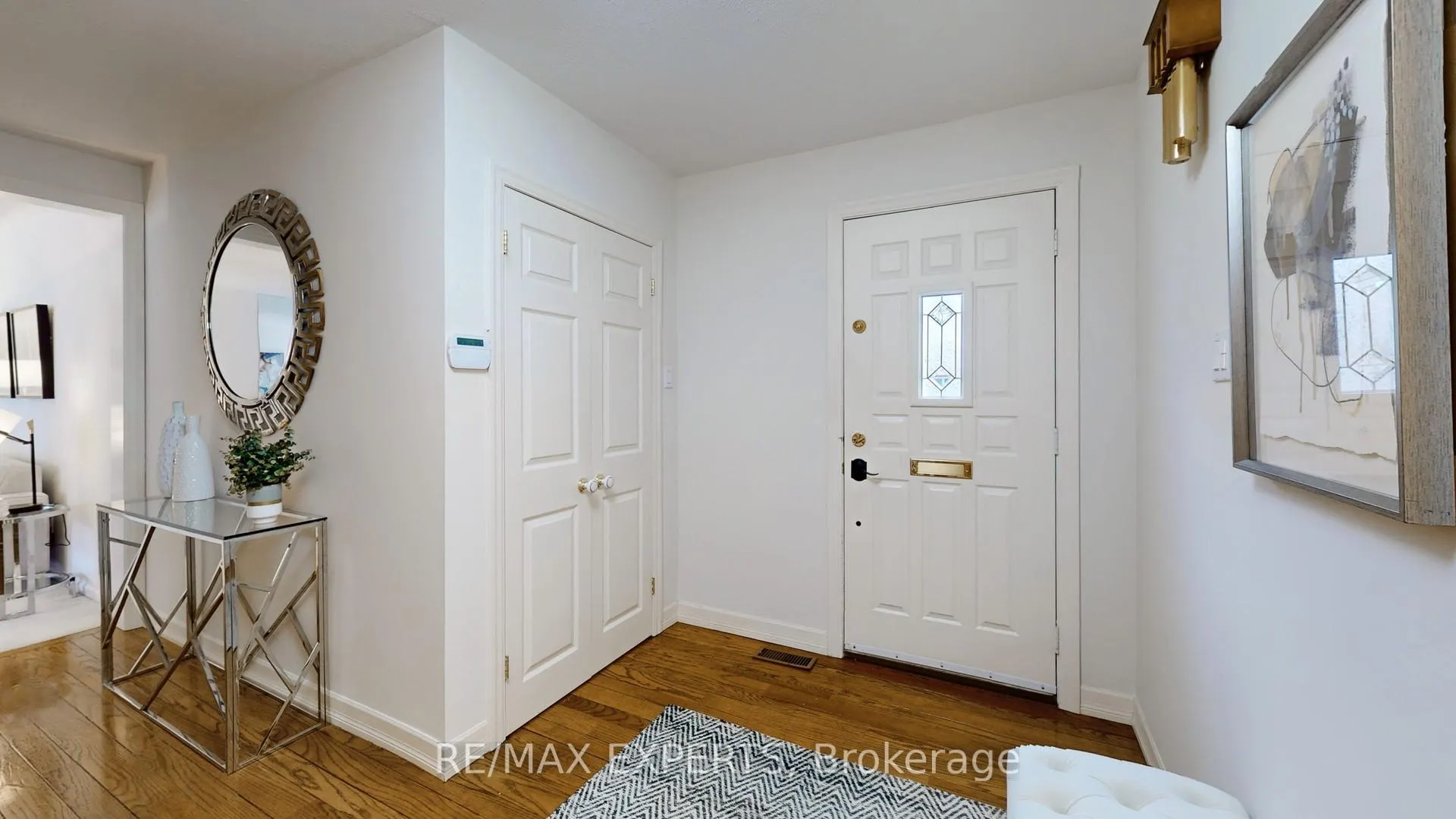 Photo 3 of 187 Cassandra Boulevard, North York, Parkwoods-Donalda — HOMEH