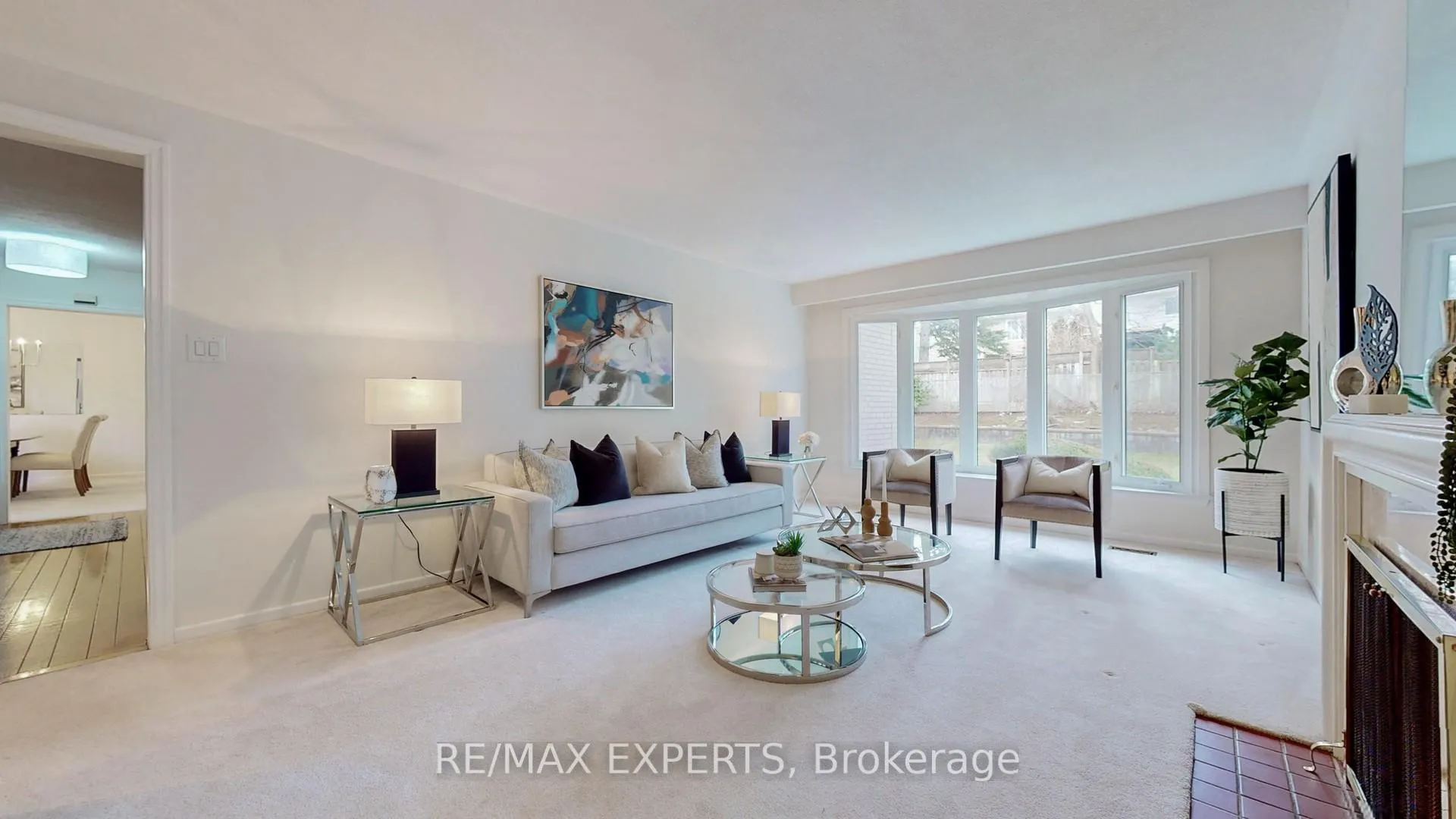 Photo 4 of 187 Cassandra Boulevard, North York, Parkwoods-Donalda — HOMEH