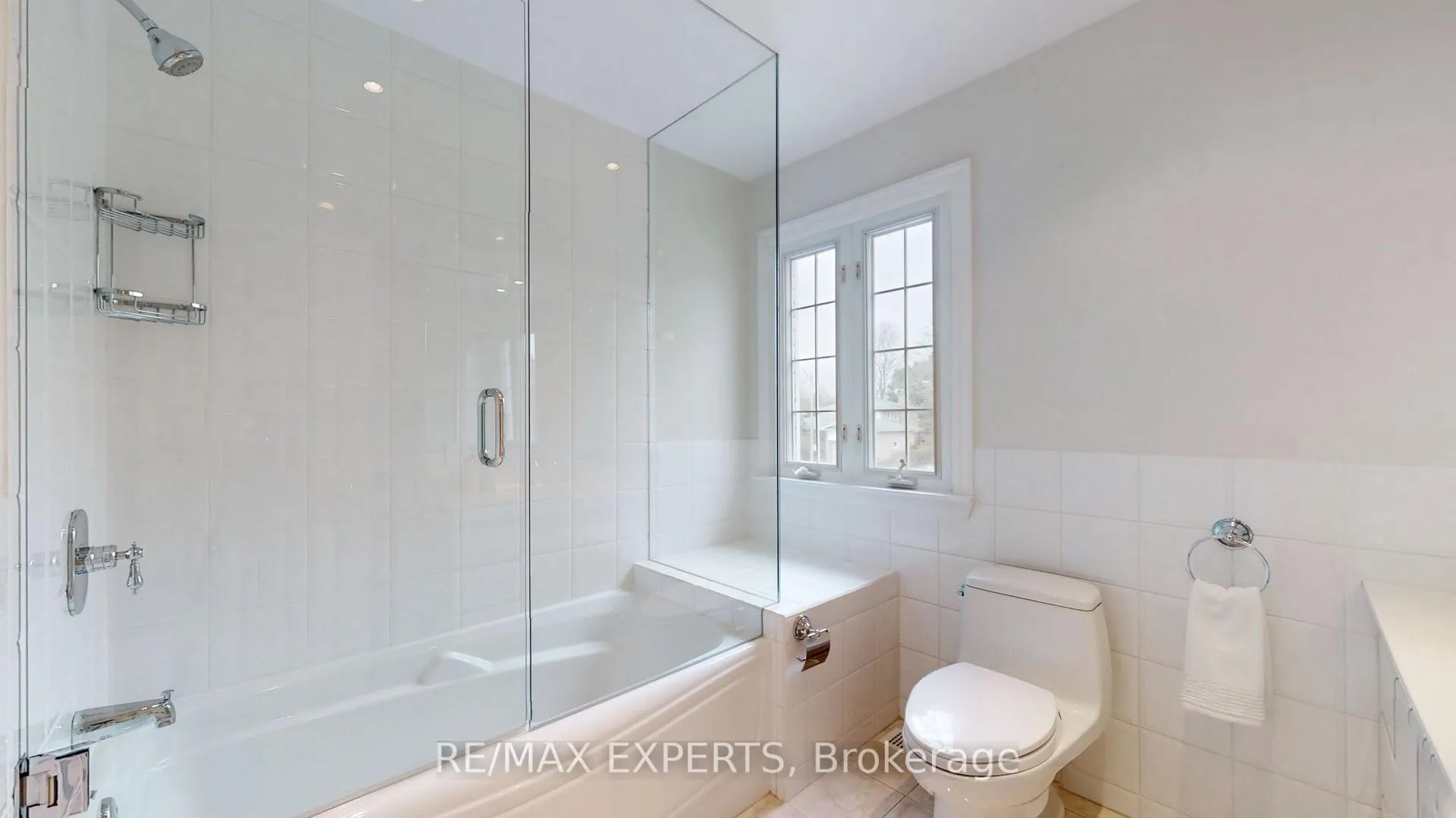 Photo 27 of 187 Cassandra Boulevard, North York, Parkwoods-Donalda — HOMEH