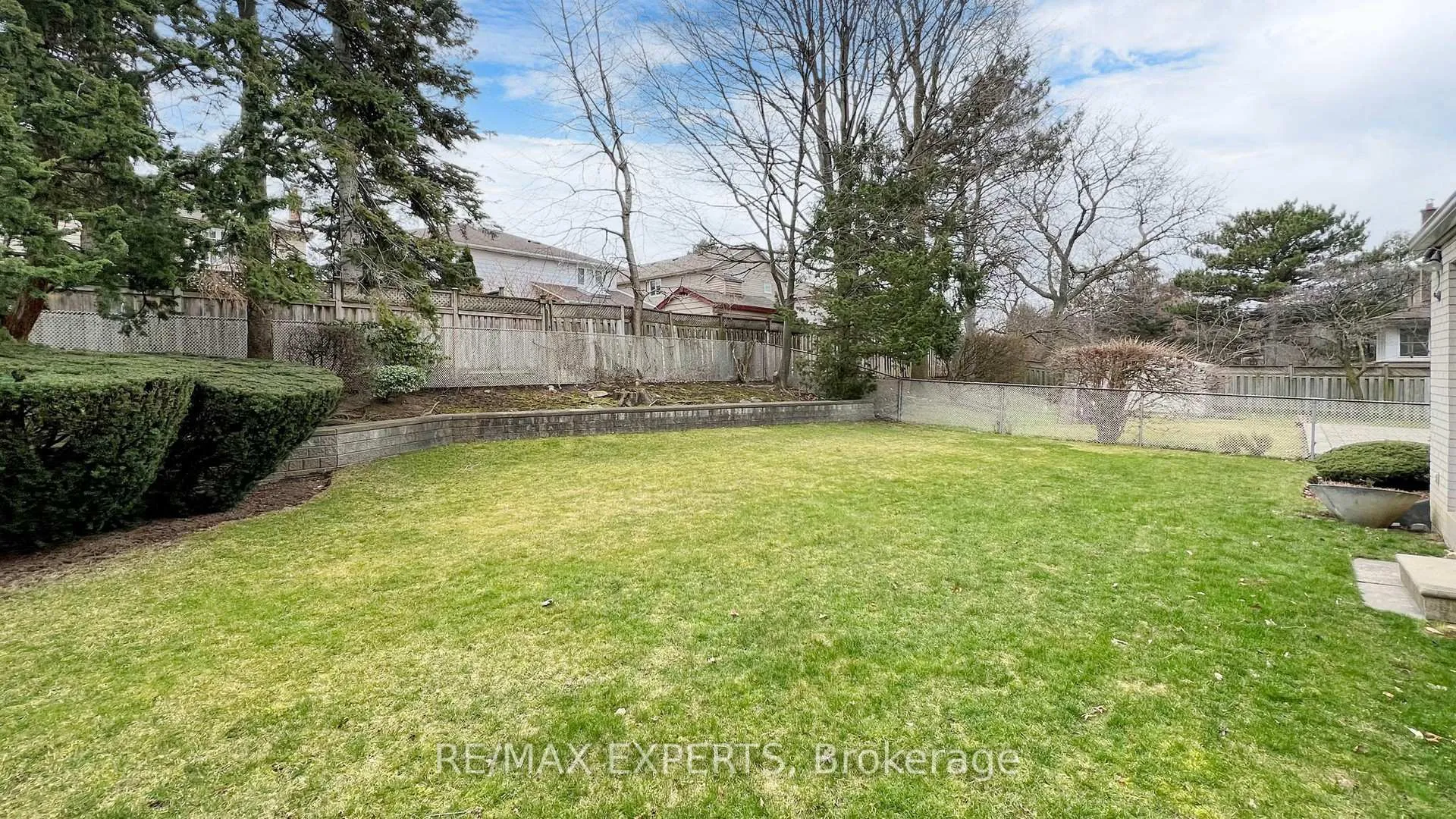 Photo 38 of 187 Cassandra Boulevard, North York, Parkwoods-Donalda — HOMEH