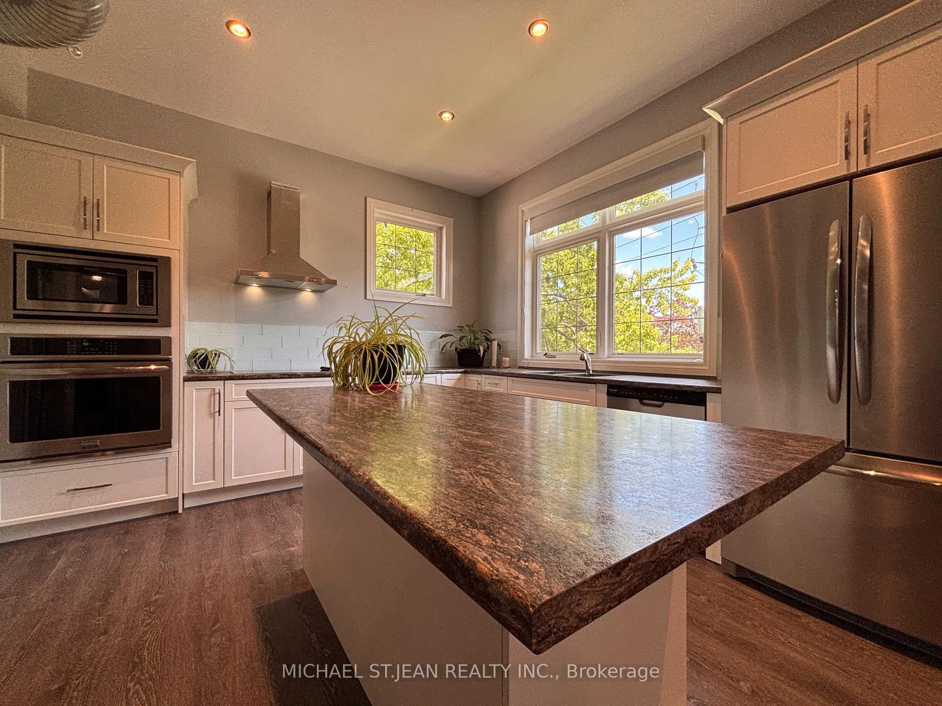 Photo 1 of 71 Wilson Street E, Hamilton, Ancaster — HOMEH