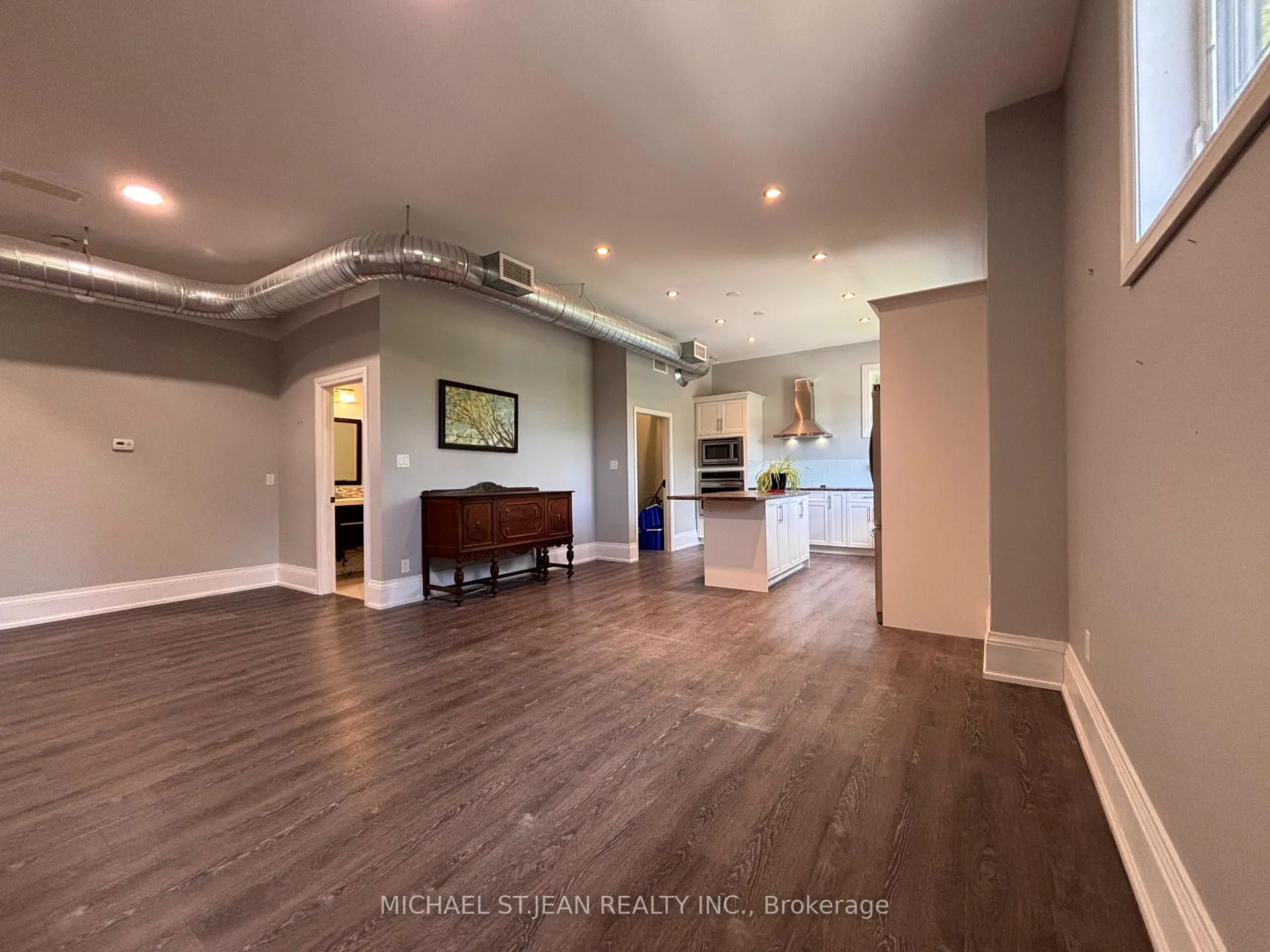 Photo 7 of 71 Wilson Street E, Hamilton, Ancaster — HOMEH