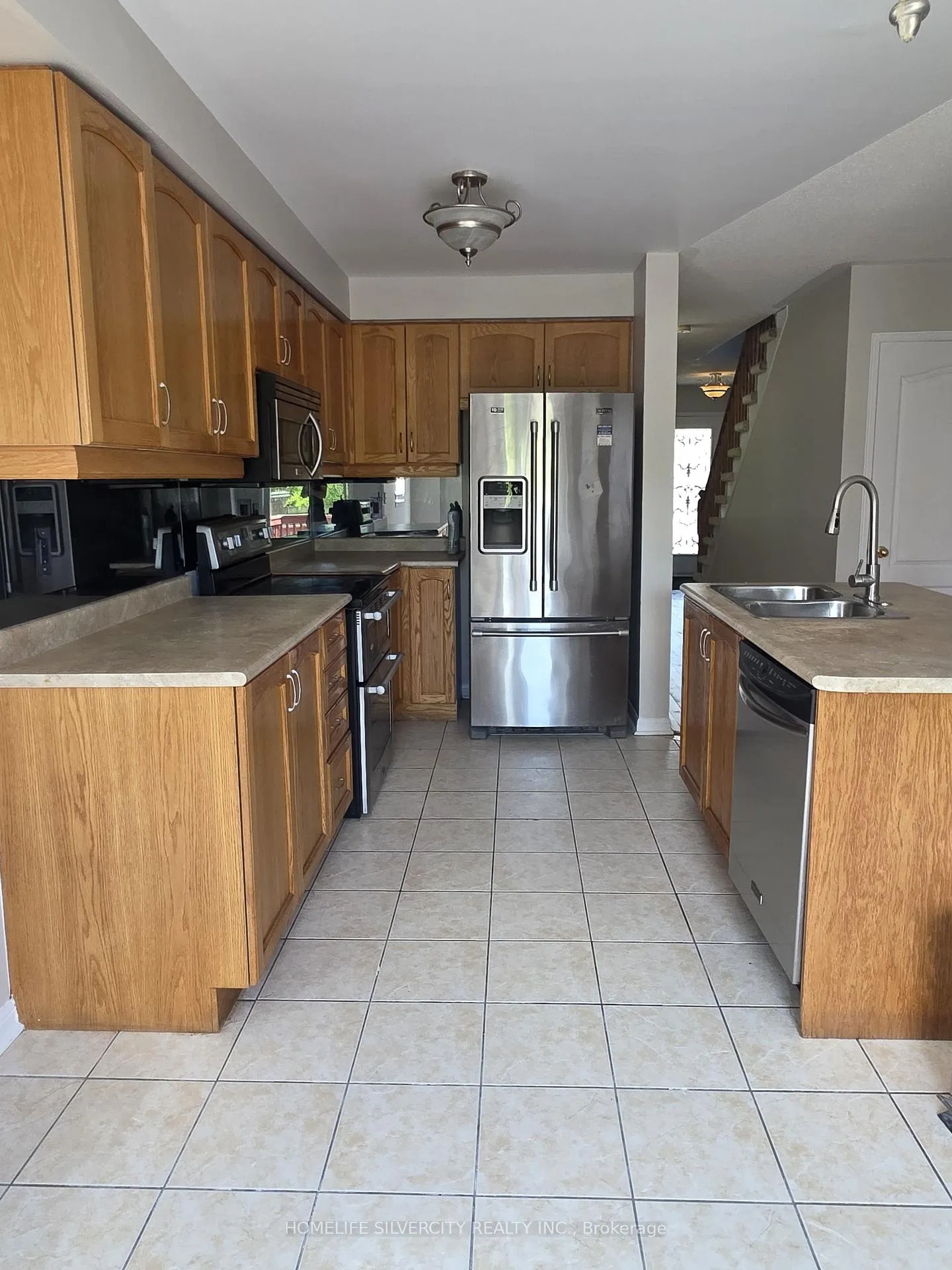 Photo 5 of 138 Tianalee Crescent, Brampton, Fletcher's Meadow — HOMEH