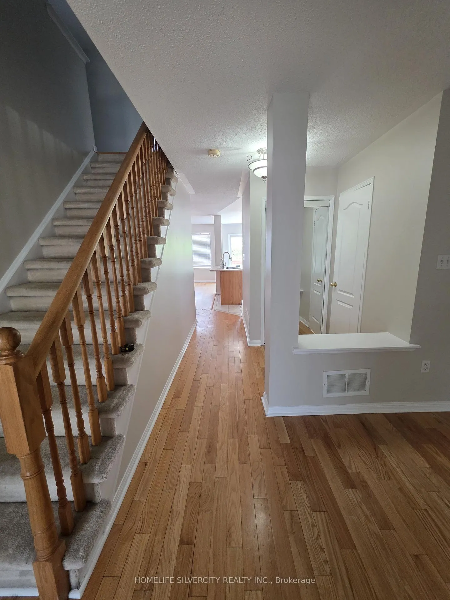 Photo 6 of 138 Tianalee Crescent, Brampton, Fletcher's Meadow — HOMEH