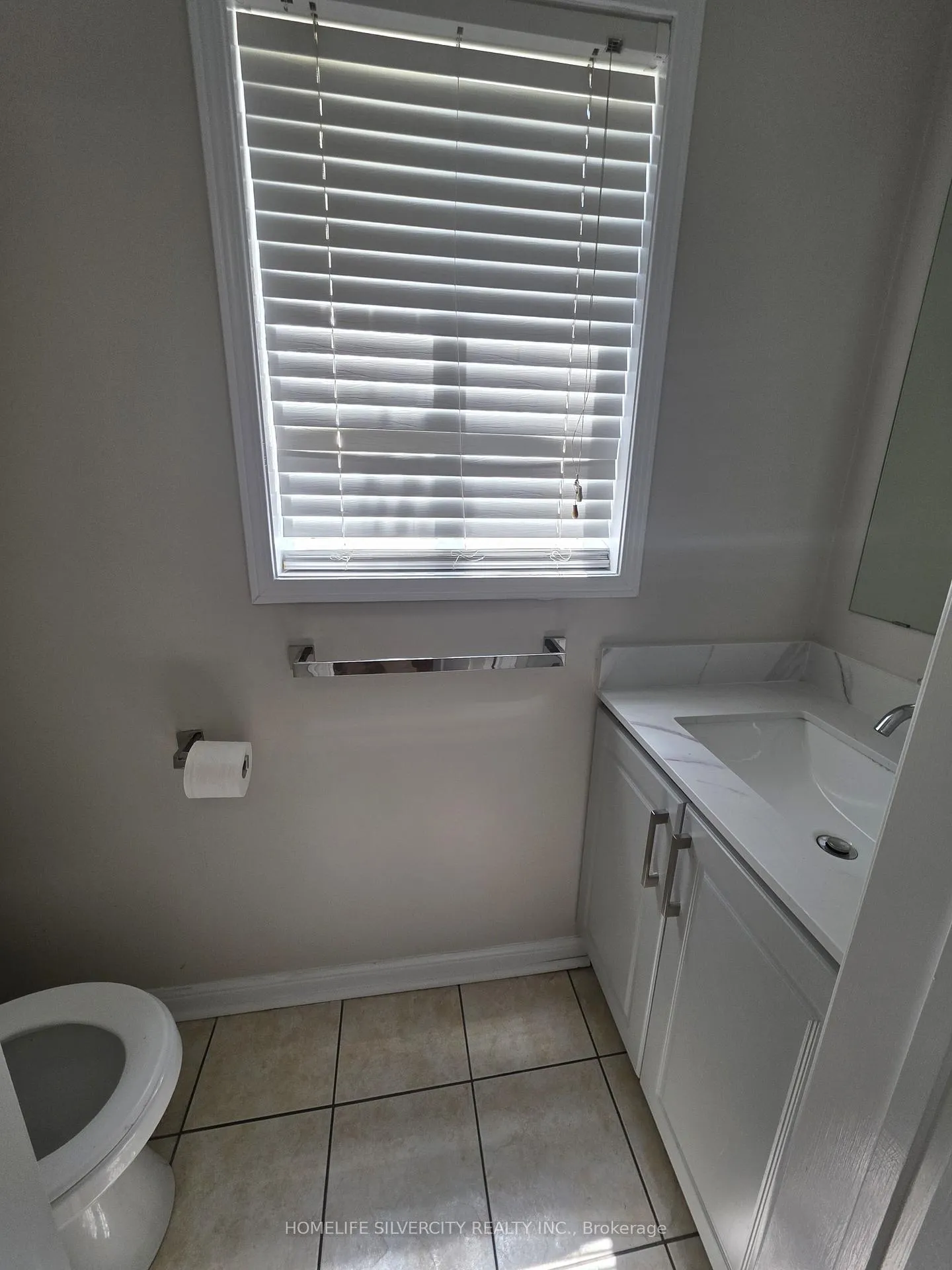 Photo 8 of 138 Tianalee Crescent, Brampton, Fletcher's Meadow — HOMEH