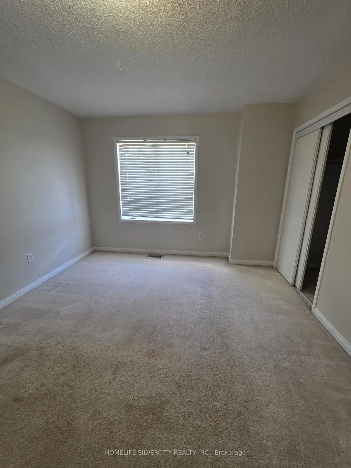 Photo 12 of 138 Tianalee Crescent, Brampton, Fletcher's Meadow — HOMEH