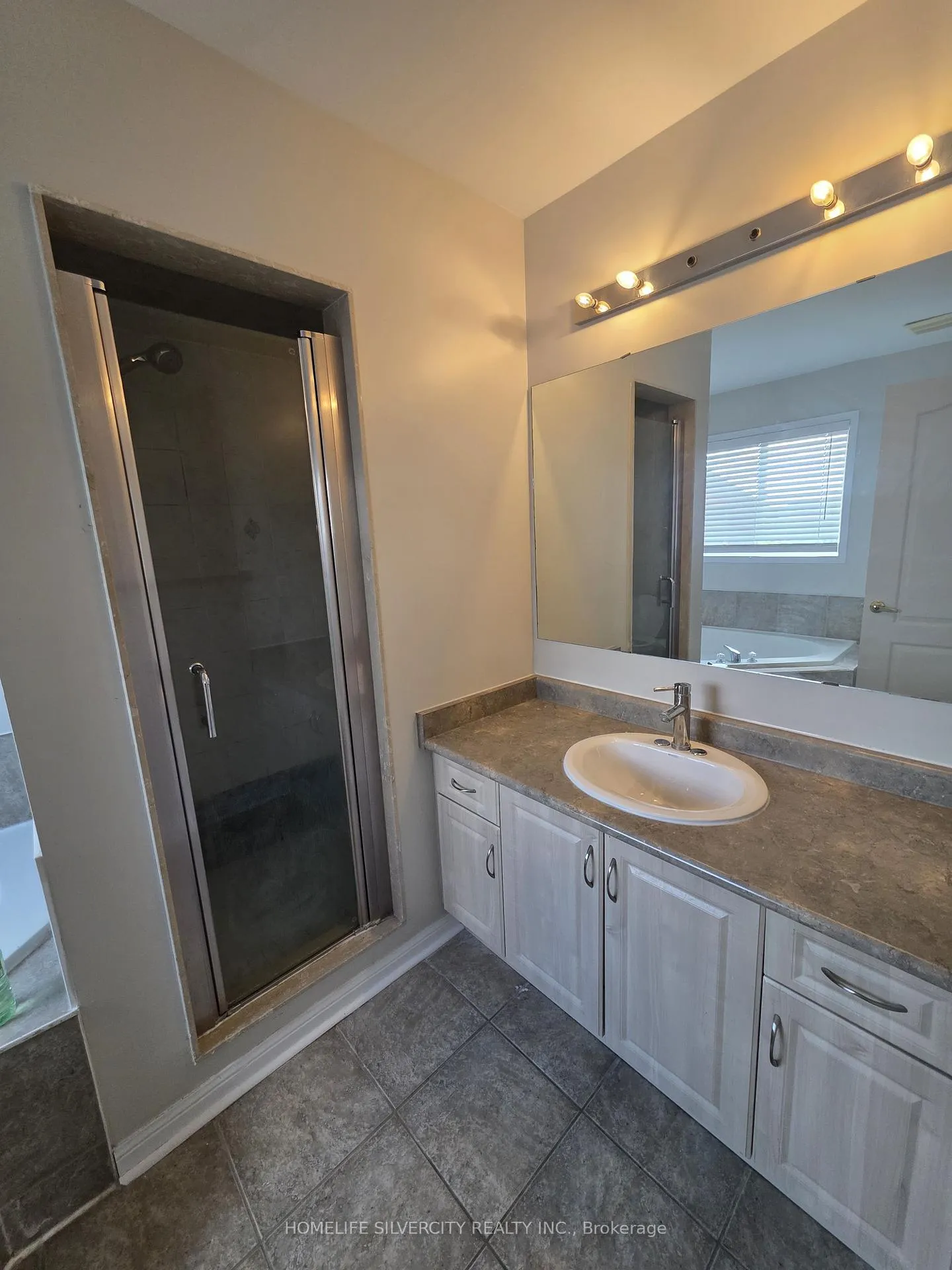 Photo 14 of 138 Tianalee Crescent, Brampton, Fletcher's Meadow — HOMEH