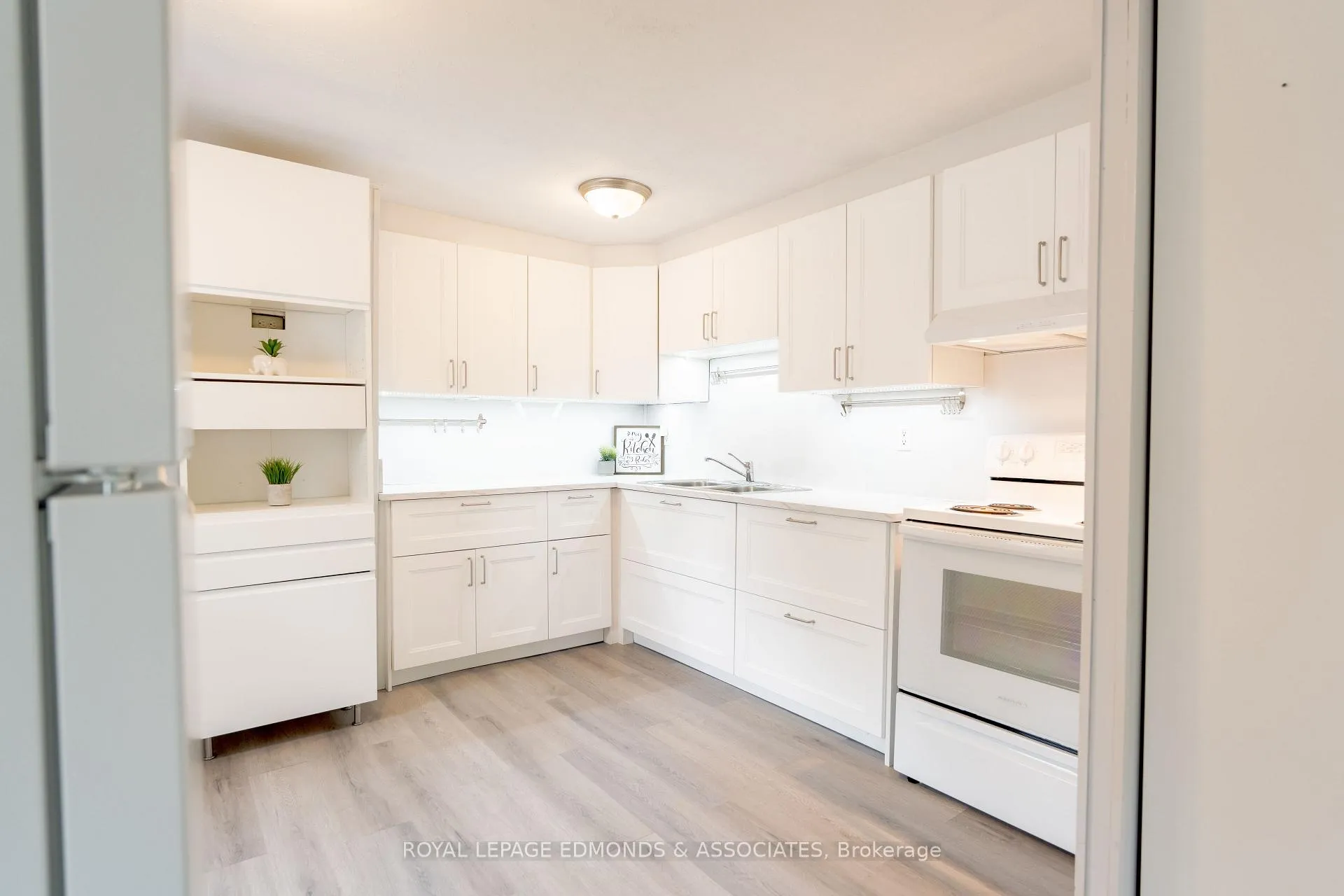 Photo 9 of 73 Pinehurst Estates, Petawawa, Petawawa — HOMEH