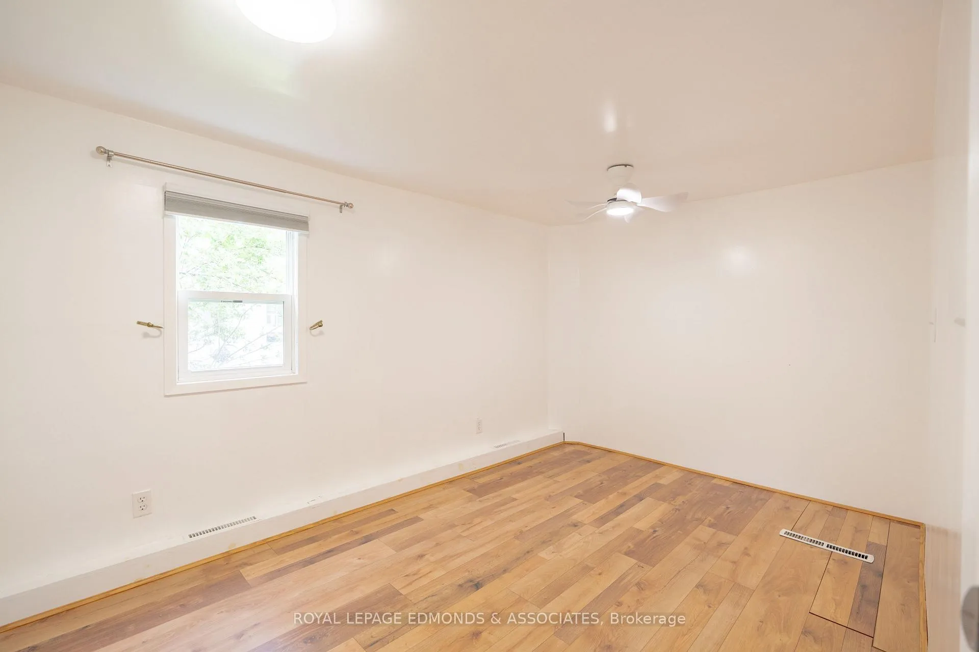 Photo 13 of 73 Pinehurst Estates, Petawawa, Petawawa — HOMEH