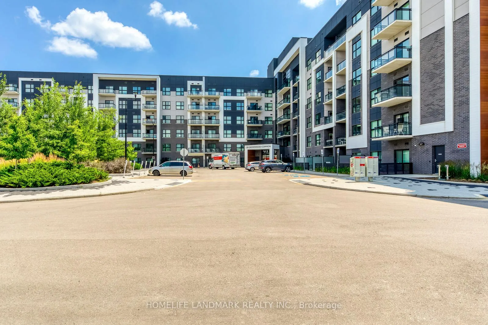 Front of 128 Grovewood Common