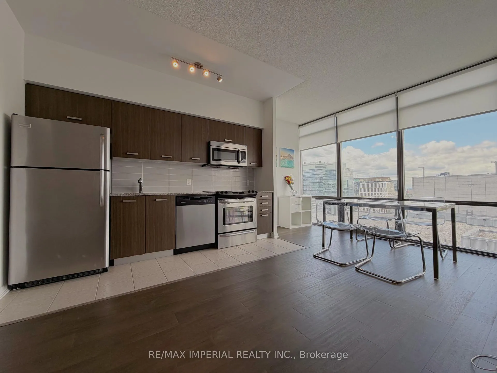 Front of Unit 1802, 832 Bay Street