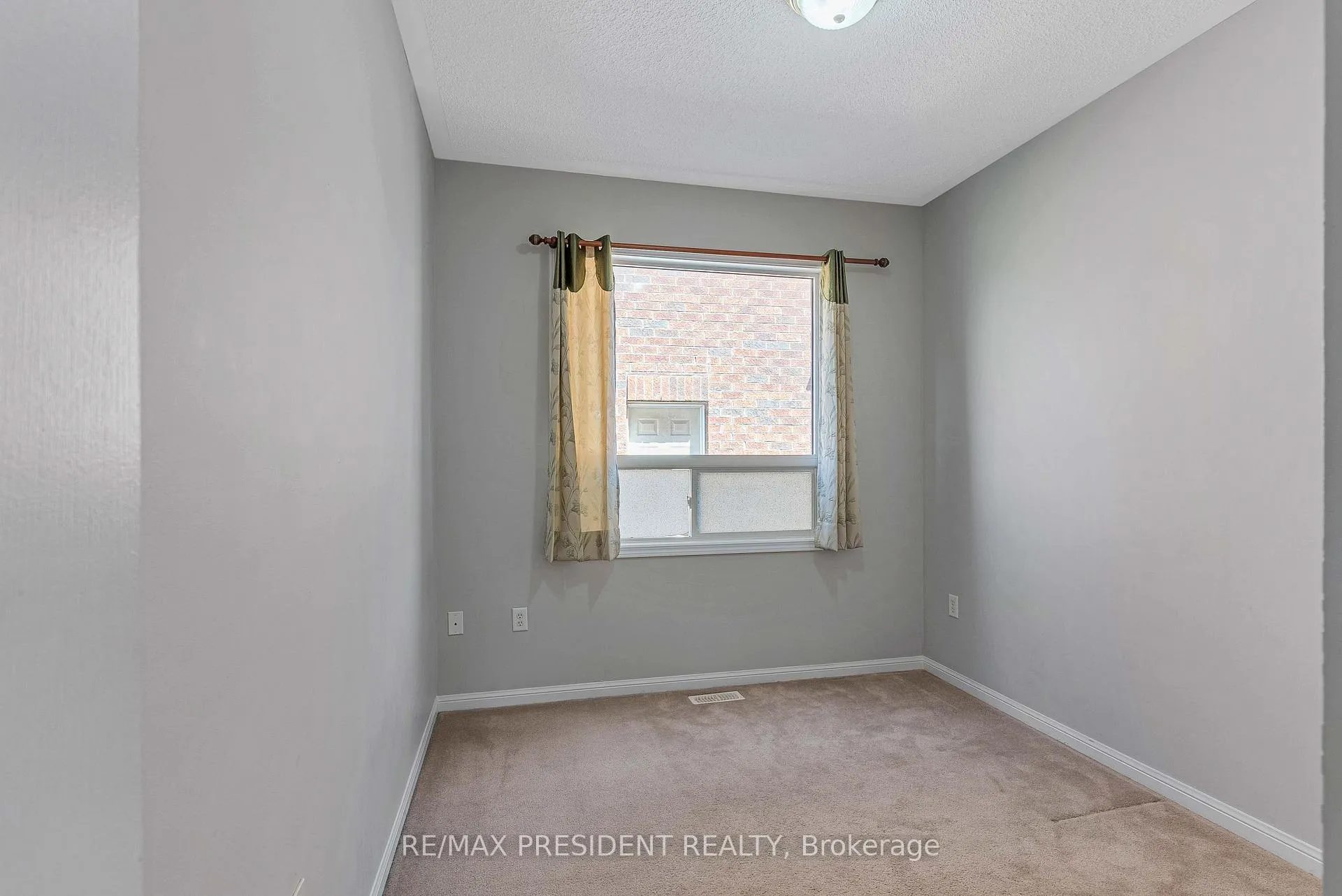 Photo 12 of 151 Herdwick Street, Brampton, Gore Industrial North — HOMEH