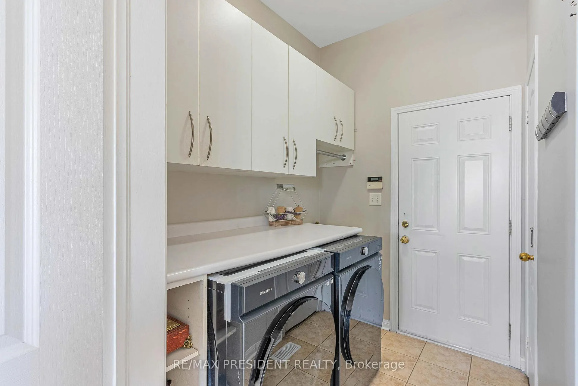 Photo 13 of 151 Herdwick Street, Brampton, Gore Industrial North — HOMEH