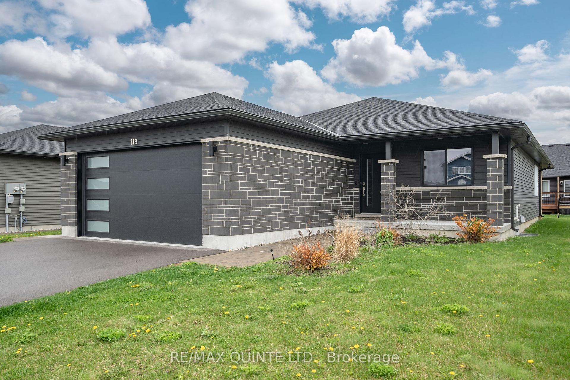 Photo 2 of 118 Sienna Avenue, Belleville, Belleville Ward — HOMEH