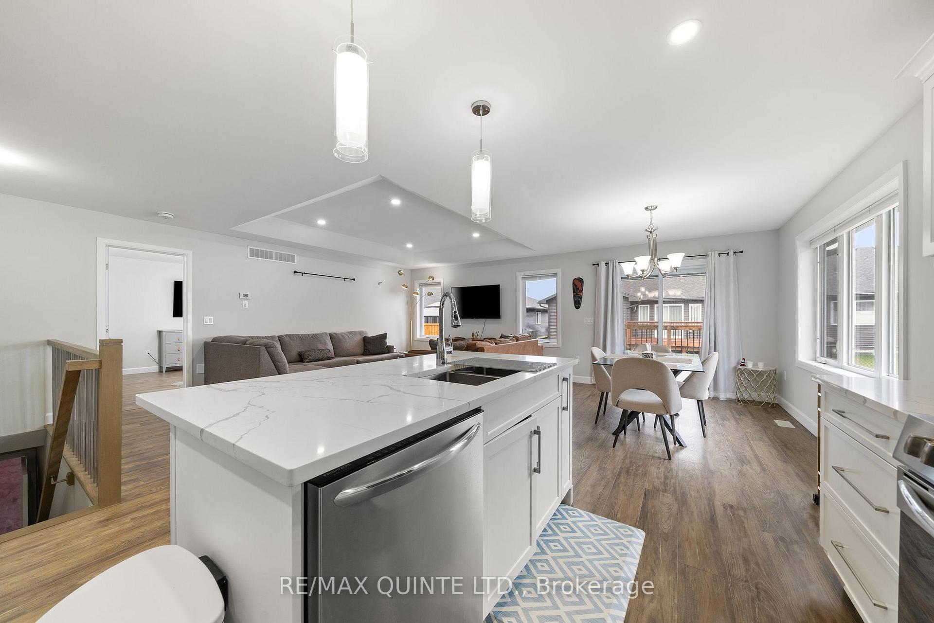 Photo 7 of 118 Sienna Avenue, Belleville, Belleville Ward — HOMEH
