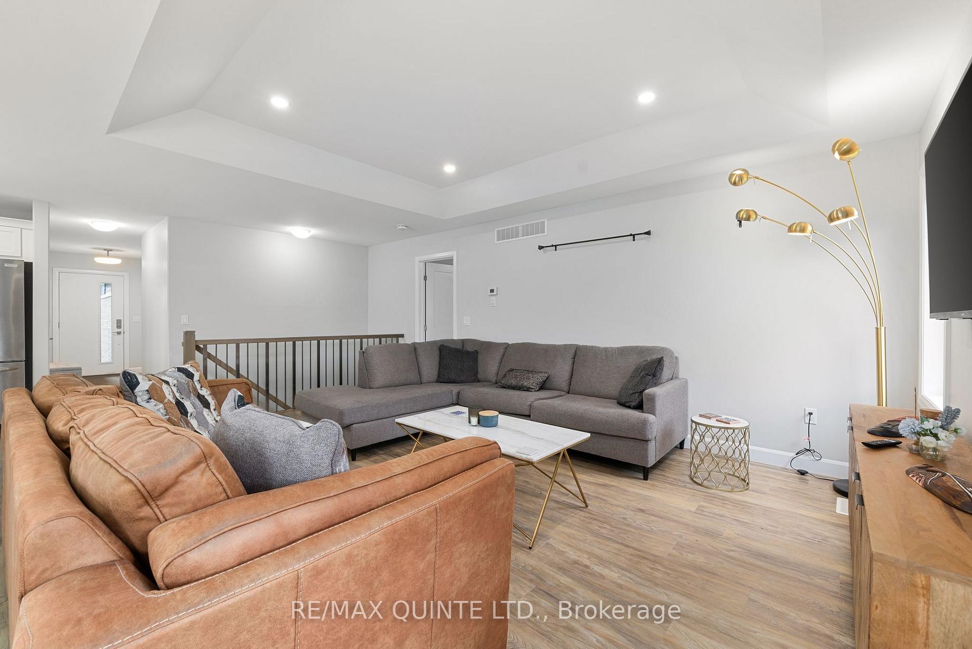 Photo 11 of 118 Sienna Avenue, Belleville, Belleville Ward — HOMEH