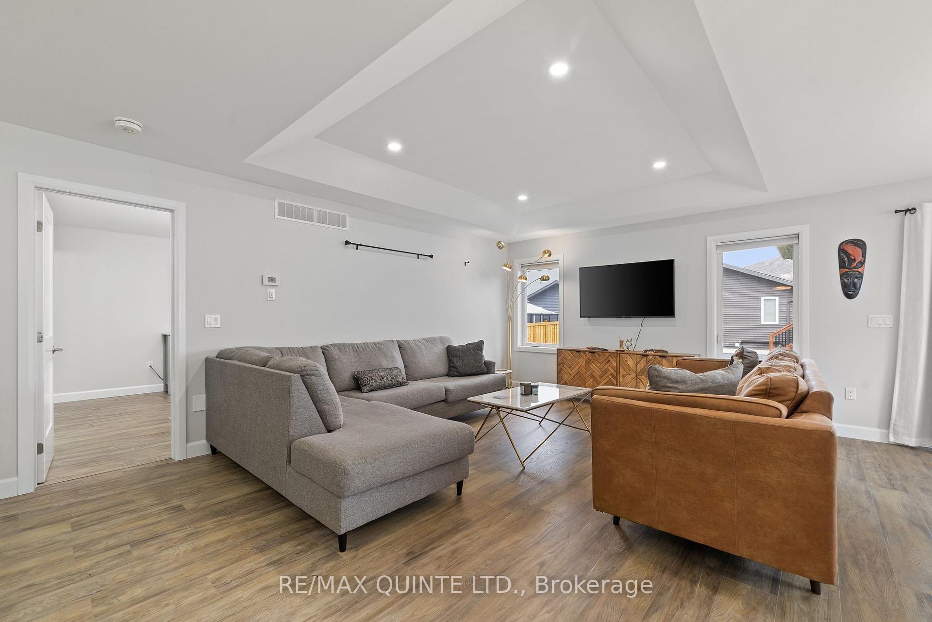 Photo 12 of 118 Sienna Avenue, Belleville, Belleville Ward — HOMEH
