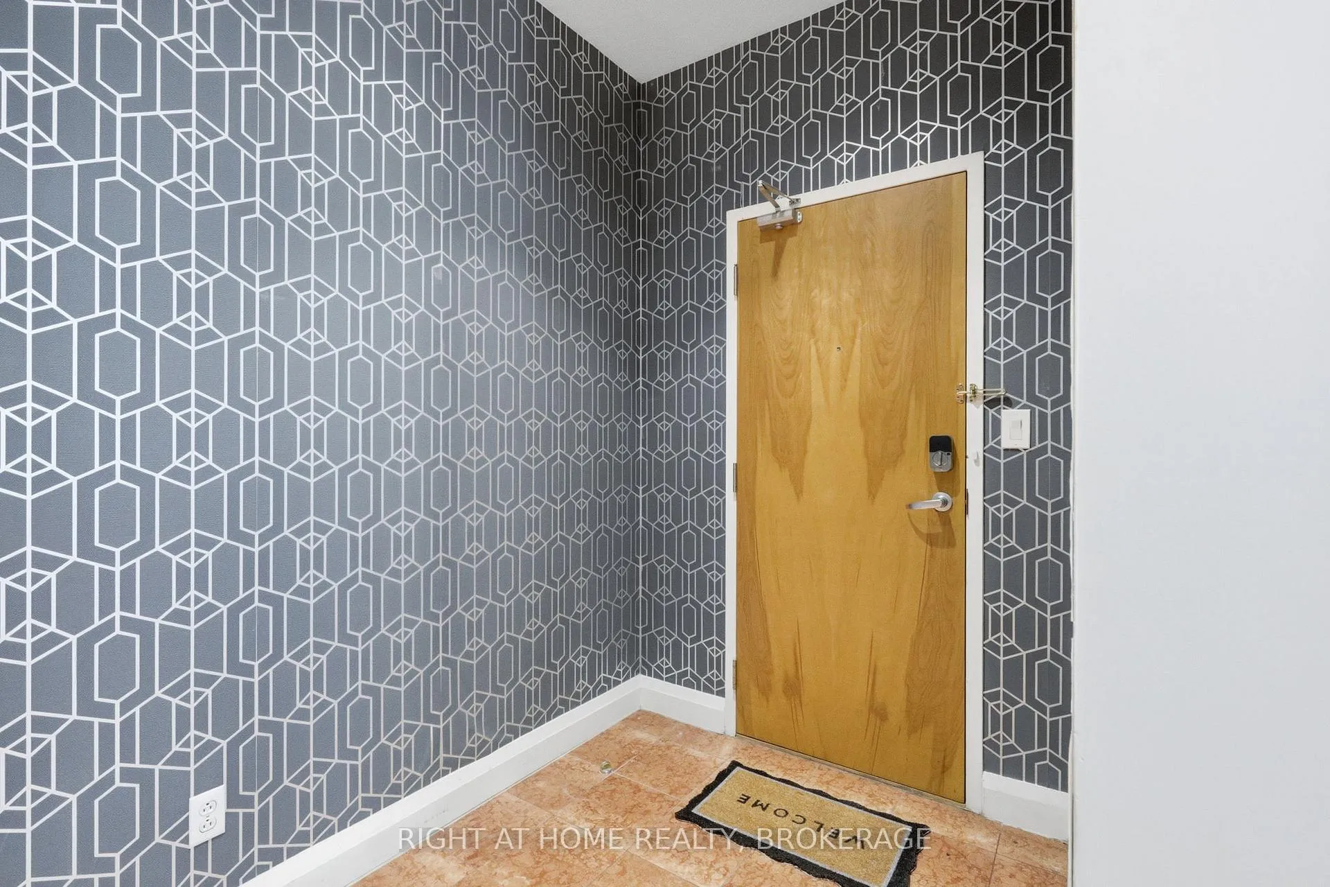 Photo 15 of Unit 802, 8 Wellesley Street E, Toronto, Church-Yonge Corridor — HOMEH