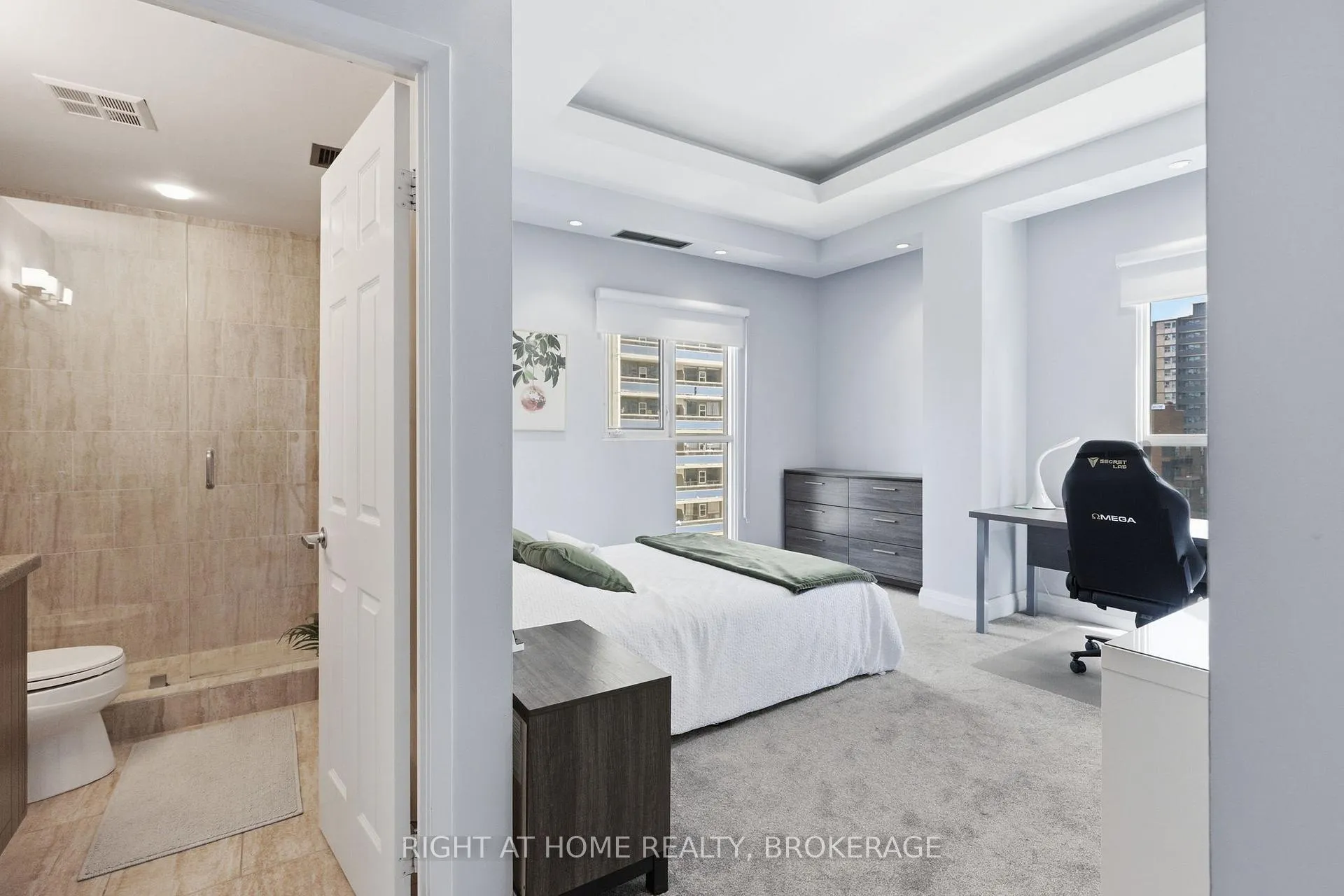 Photo 16 of Unit 802, 8 Wellesley Street E, Toronto, Church-Yonge Corridor — HOMEH