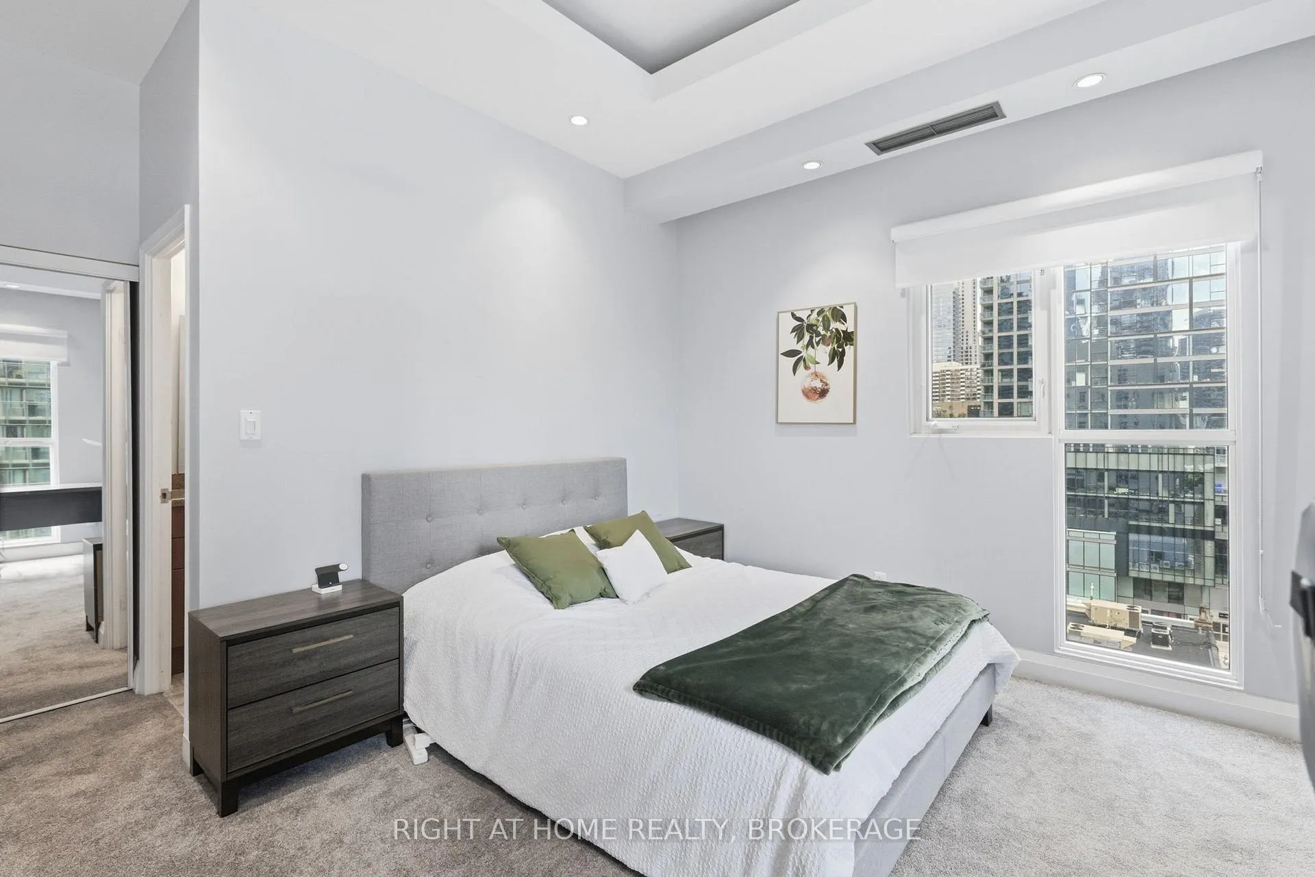 Photo 18 of Unit 802, 8 Wellesley Street E, Toronto, Church-Yonge Corridor — HOMEH