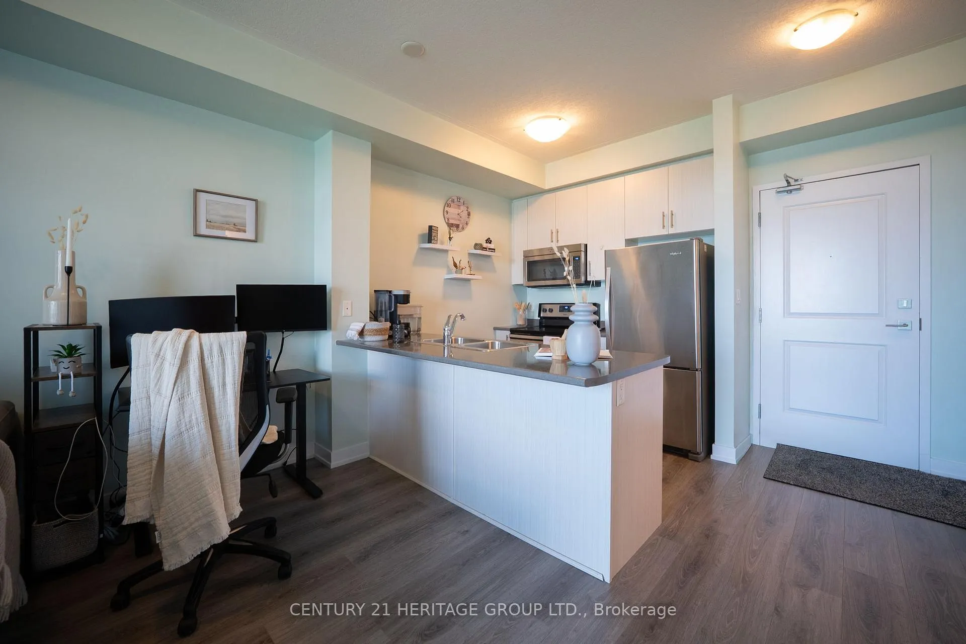 Photo 14 of Unit 301, 35 Southshore Crescent, Hamilton, Lakeshore — HOMEH