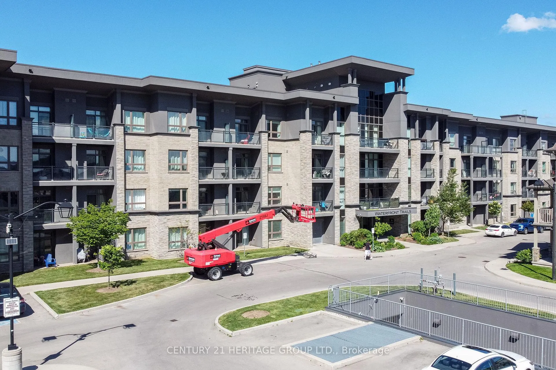 Photo 31 of Unit 301, 35 Southshore Crescent, Hamilton, Lakeshore — HOMEH