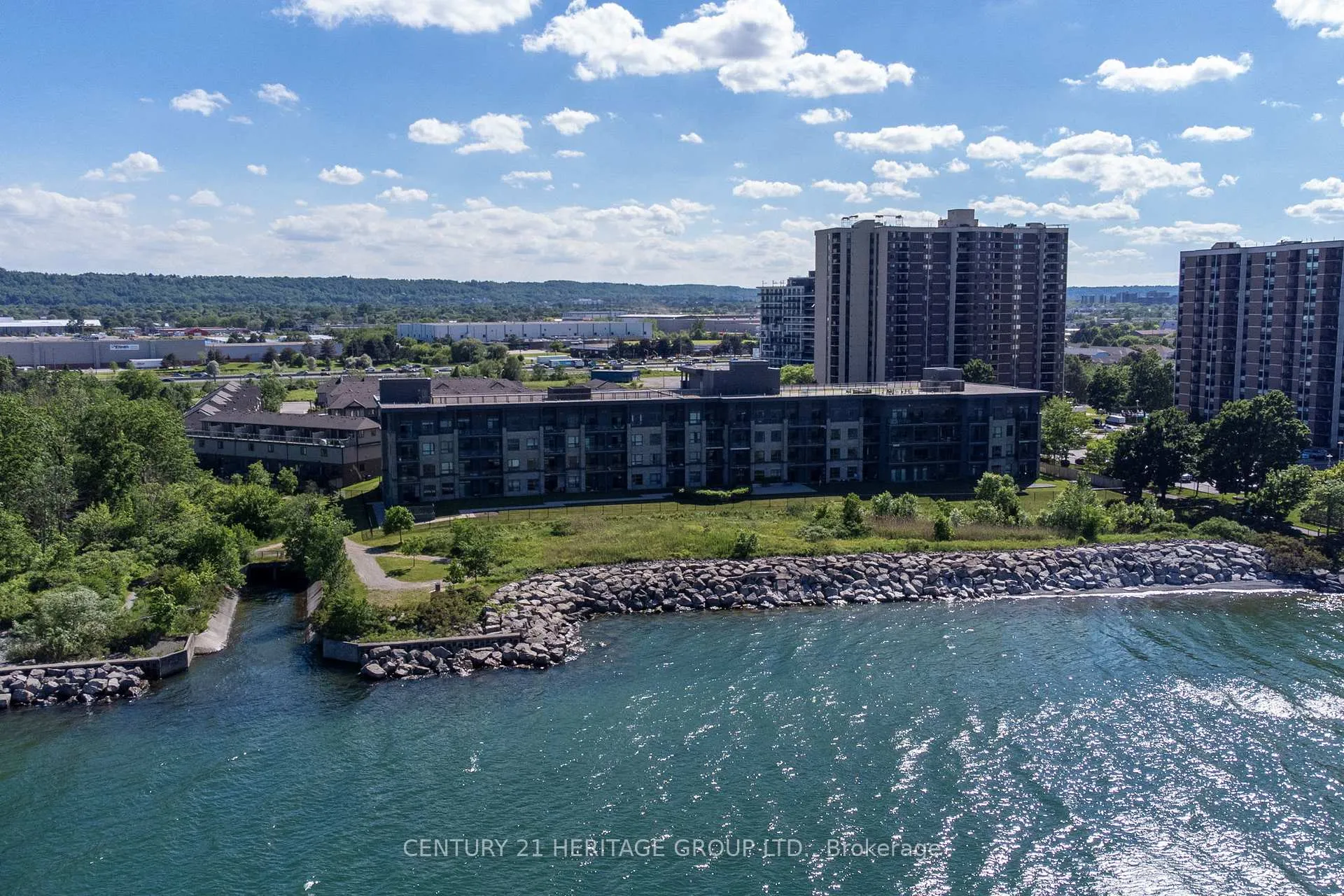 Photo 40 of Unit 301, 35 Southshore Crescent, Hamilton, Lakeshore — HOMEH