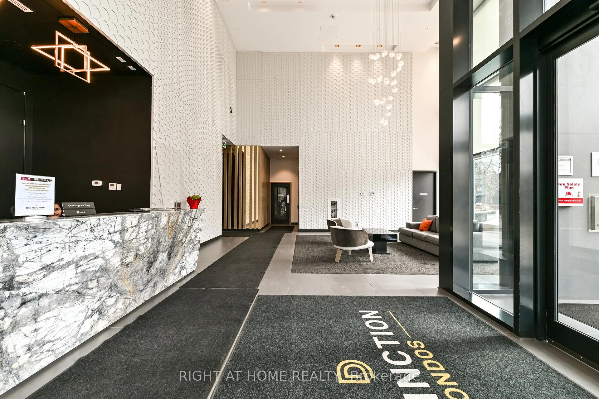 Photo 12 of Unit 1008, 11 Lillian Street, Toronto, Mount Pleasant West — HOMEH
