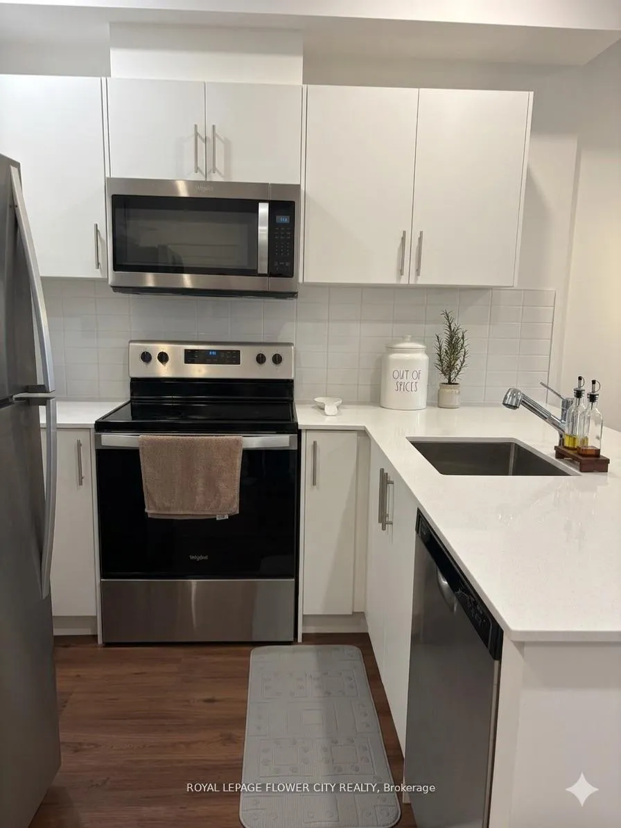 Photo 5 of Unit 102, 1000 Lackner Place N, Kitchener — HOMEH