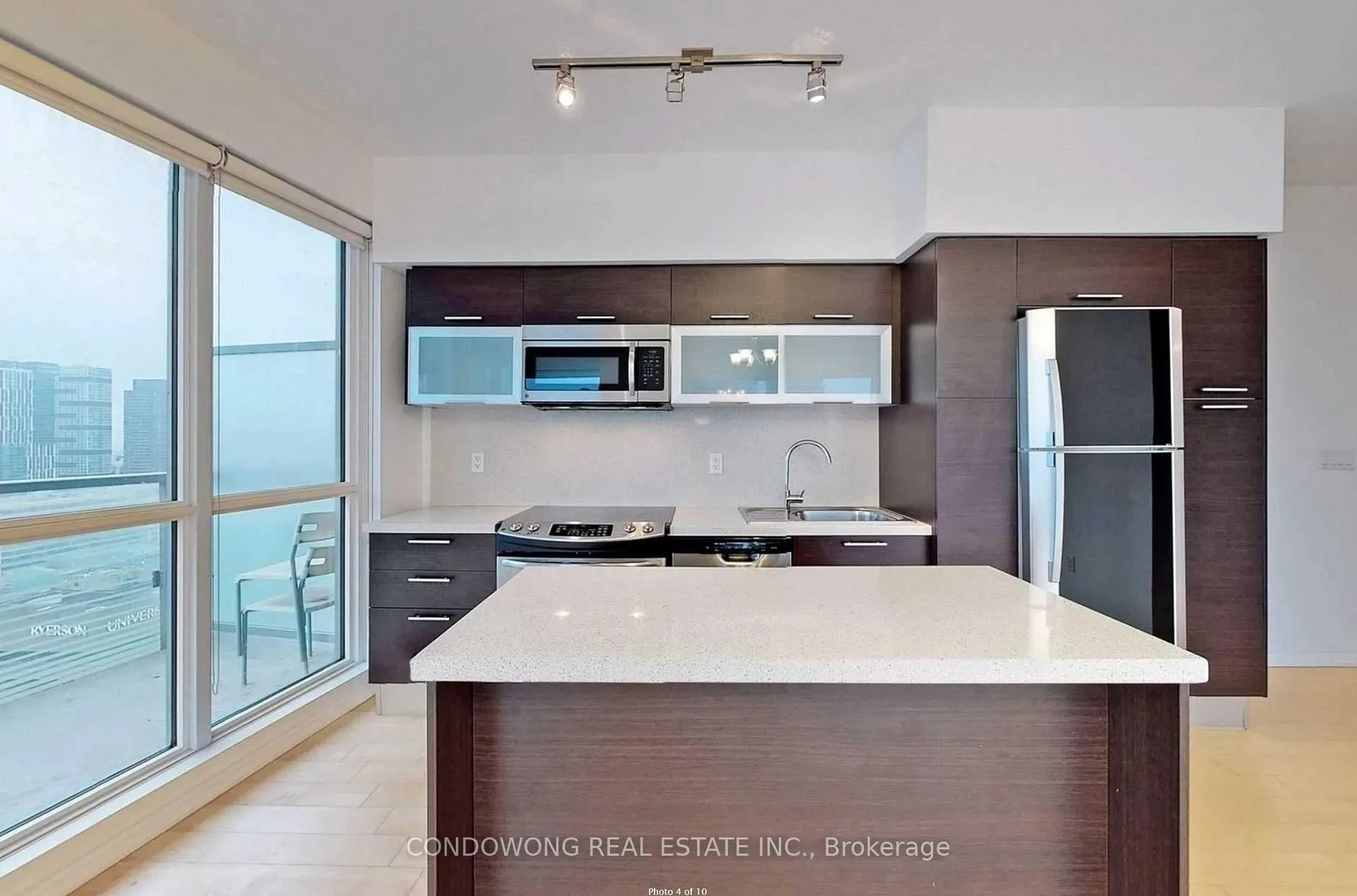 Photo 2 of Unit 2802, 386 Yonge Street, Toronto, Bay Street Corridor — HOMEH