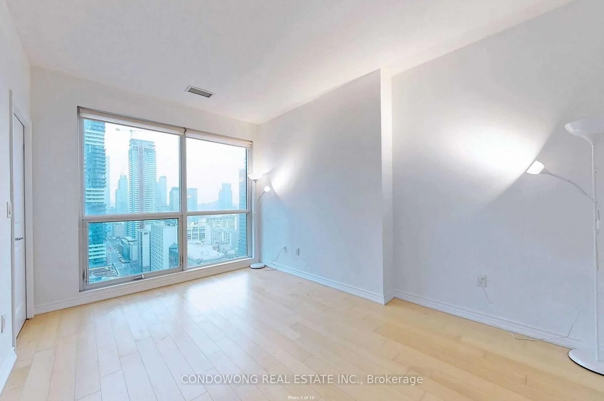 Photo 4 of Unit 2802, 386 Yonge Street, Toronto, Bay Street Corridor — HOMEH
