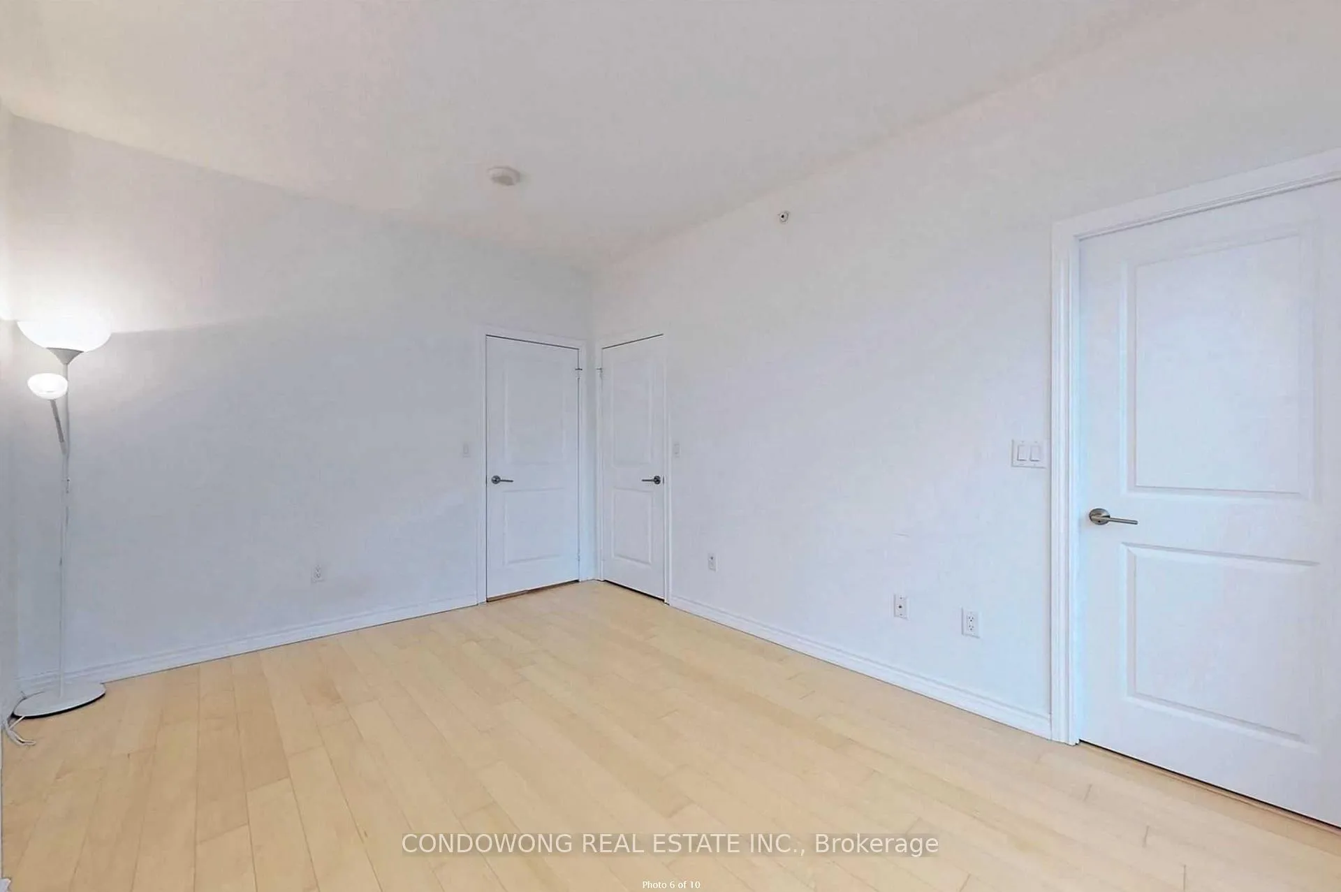 Photo 5 of Unit 2802, 386 Yonge Street, Toronto, Bay Street Corridor — HOMEH