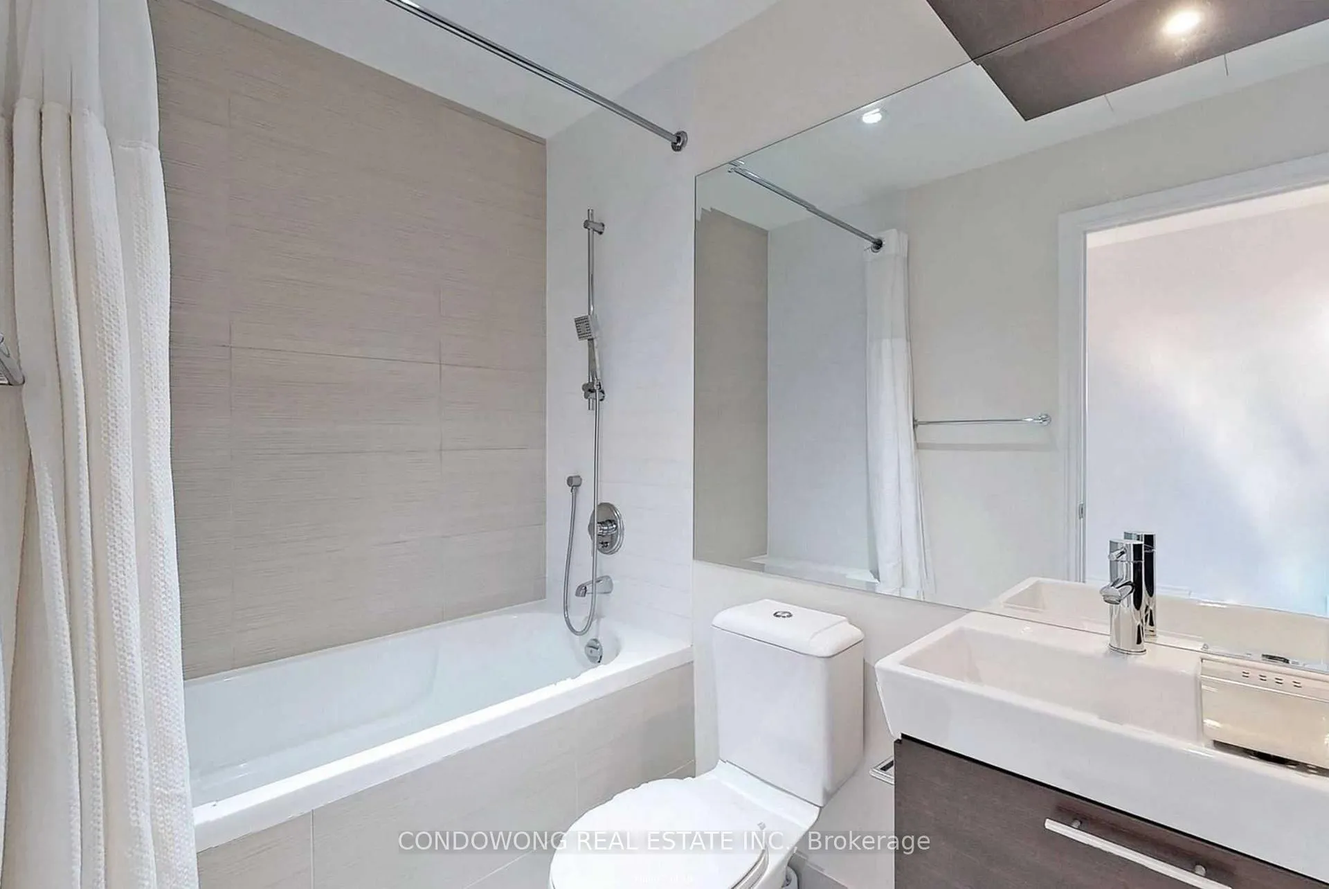 Photo 6 of Unit 2802, 386 Yonge Street, Toronto, Bay Street Corridor — HOMEH
