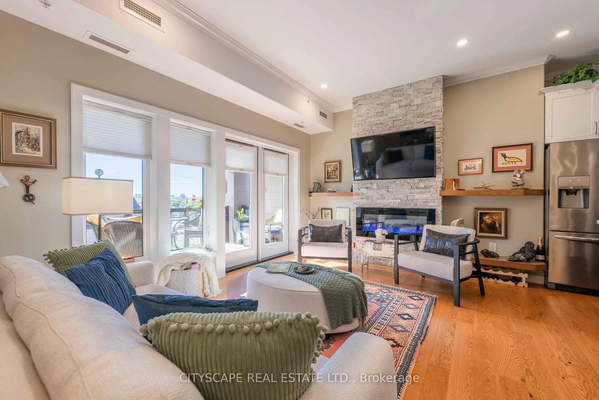 Photo 2 of Unit 112, 200 Oasis Lane, Thunder Bay, Academy Heights — HOMEH