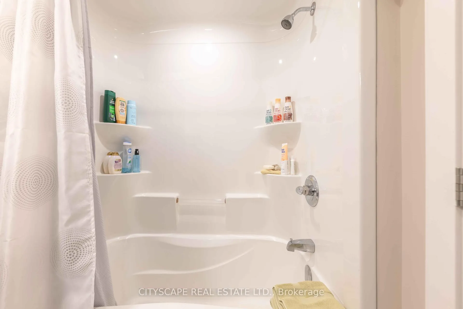 Photo 25 of Unit 112, 200 Oasis Lane, Thunder Bay, Academy Heights — HOMEH