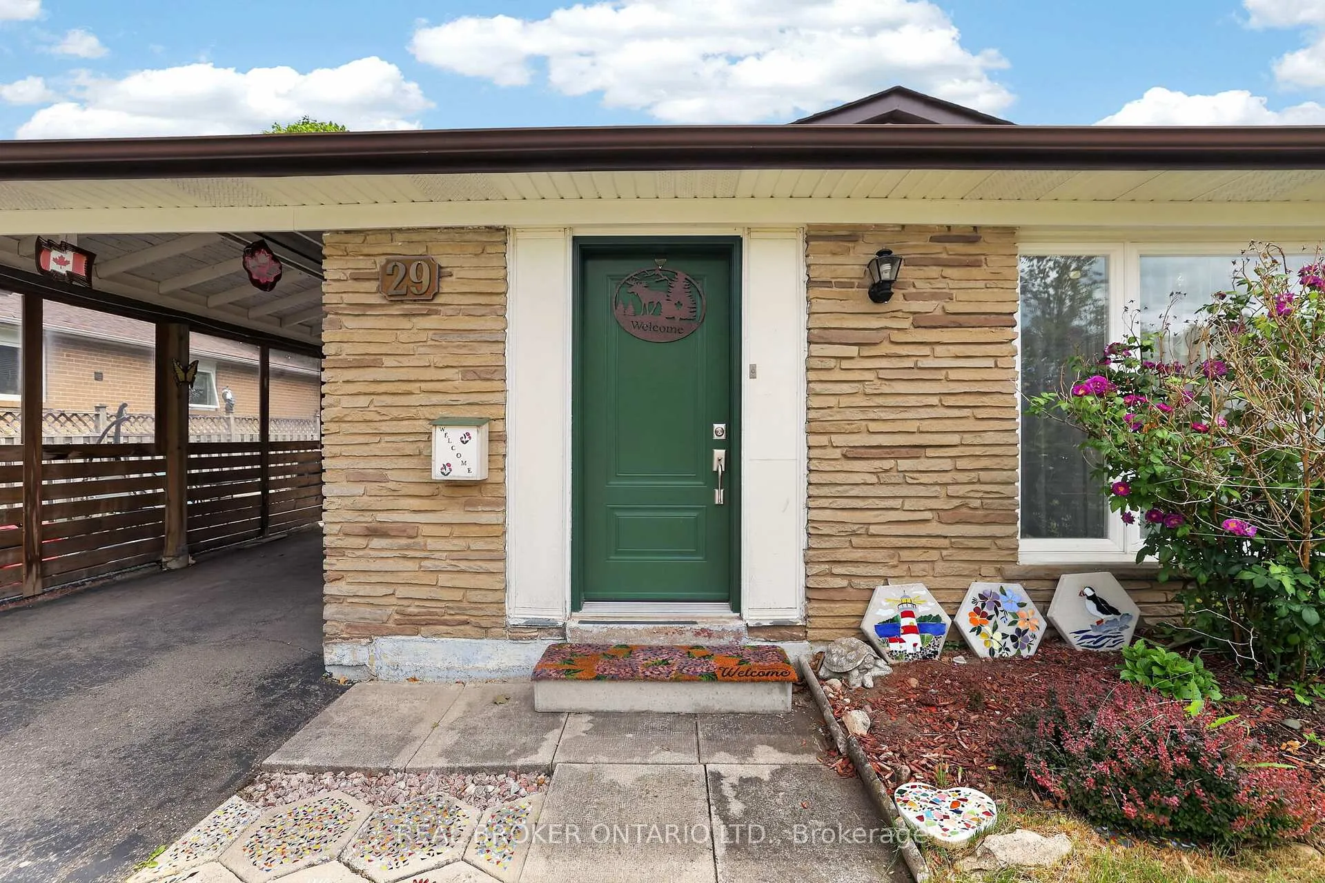 Photo 5 of 29 Northwood Drive, Brampton, Northwood Park — HOMEH