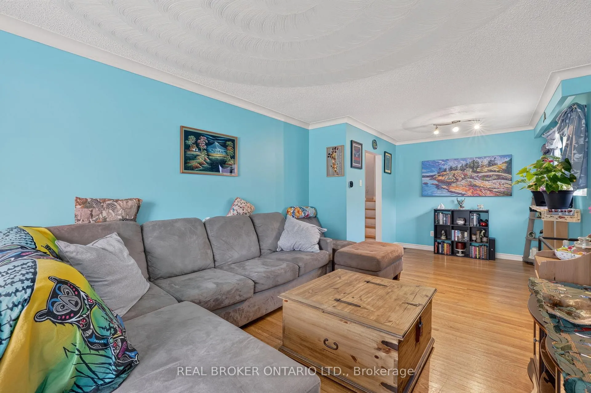 Photo 7 of 29 Northwood Drive, Brampton, Northwood Park — HOMEH