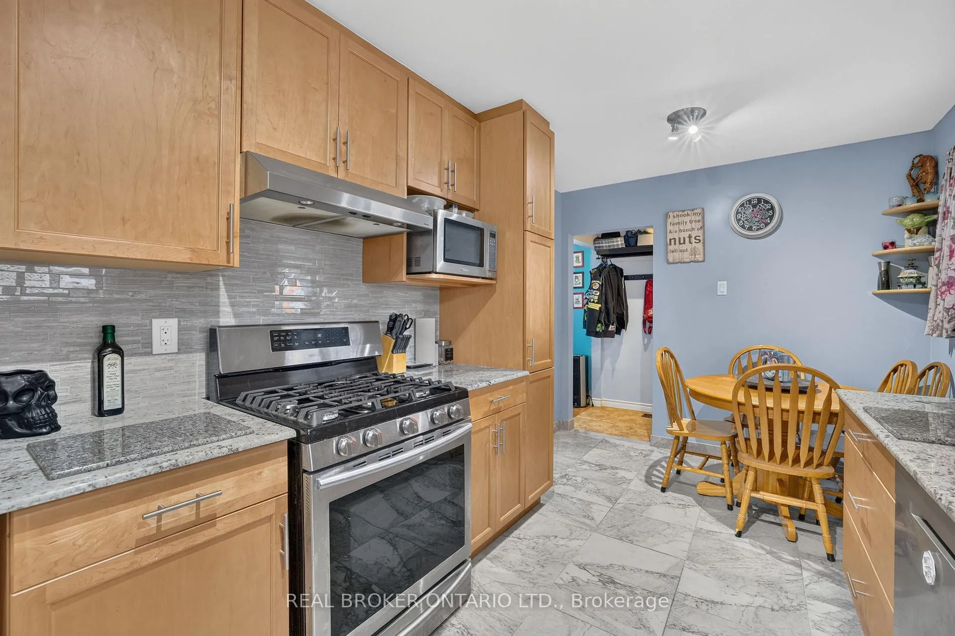 Photo 13 of 29 Northwood Drive, Brampton, Northwood Park — HOMEH