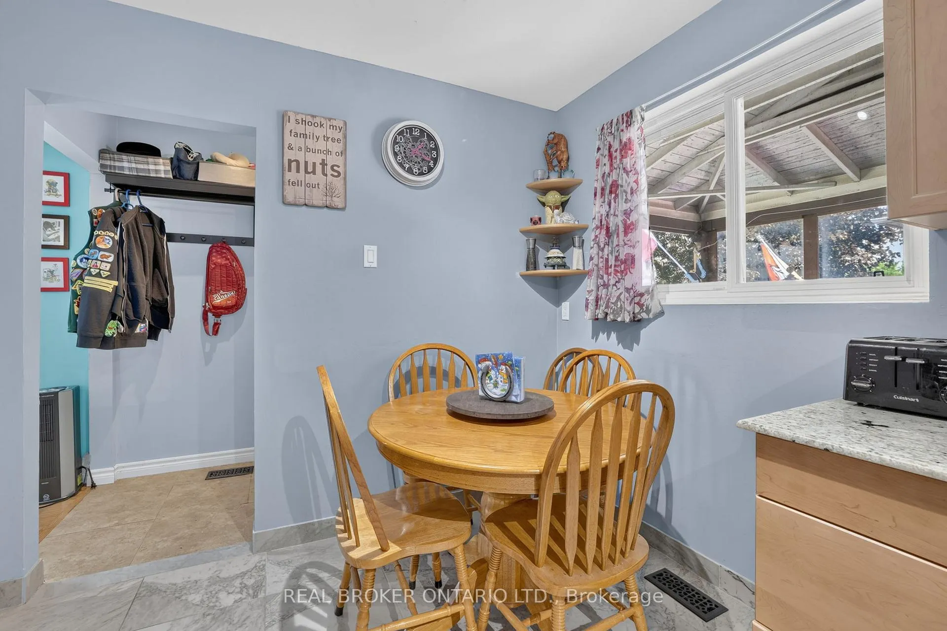 Photo 15 of 29 Northwood Drive, Brampton, Northwood Park — HOMEH