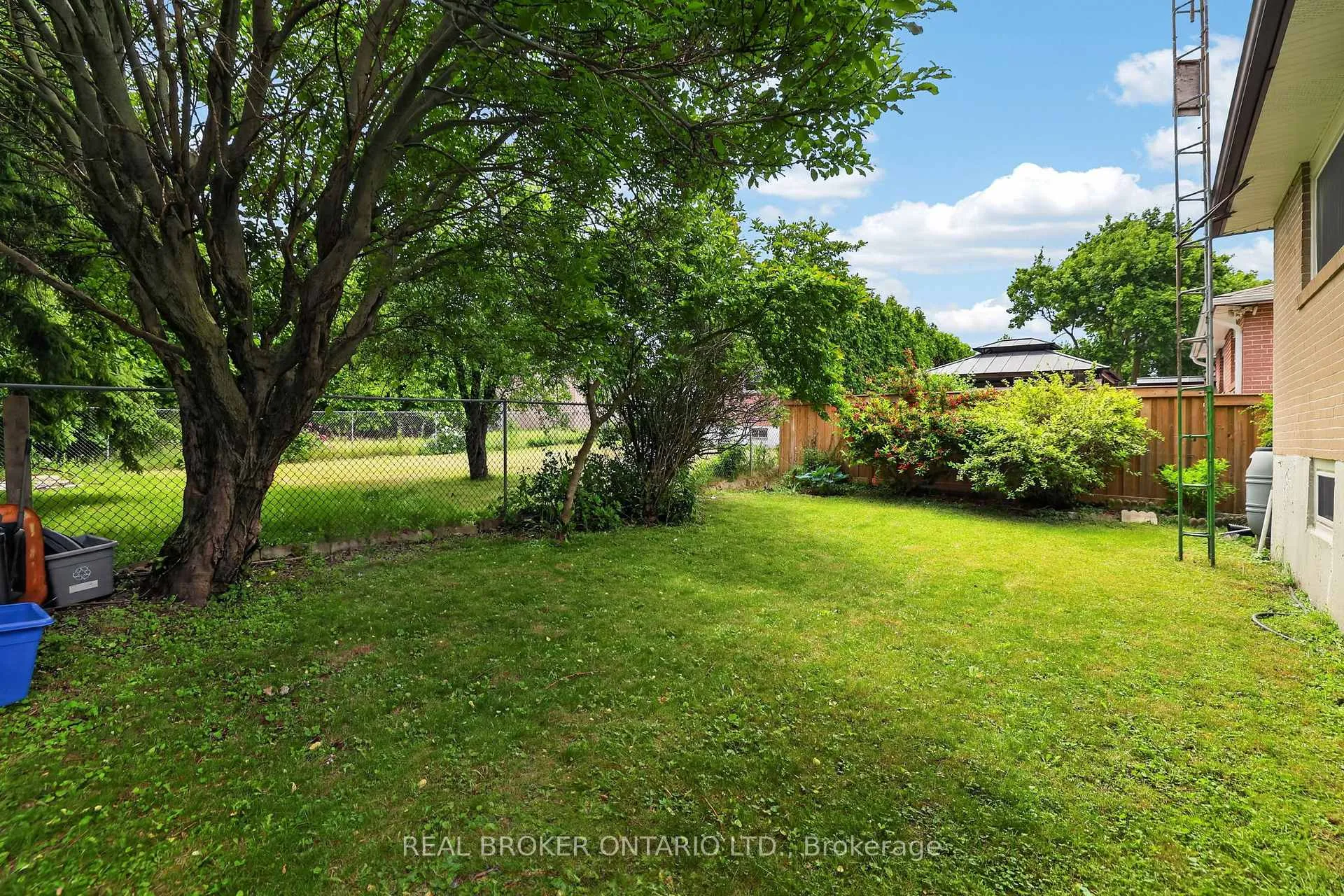 Photo 46 of 29 Northwood Drive, Brampton, Northwood Park — HOMEH