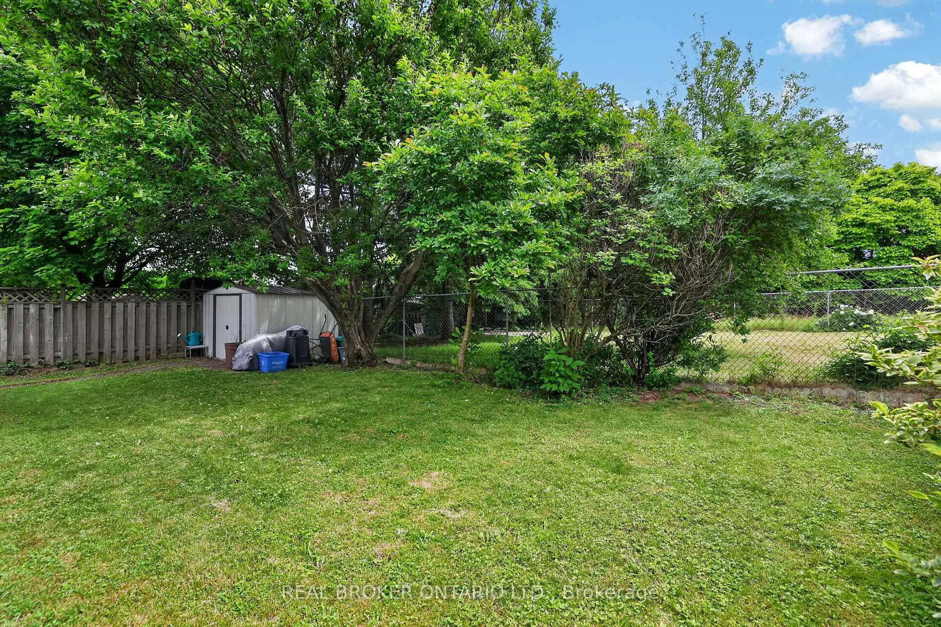 Photo 49 of 29 Northwood Drive, Brampton, Northwood Park — HOMEH