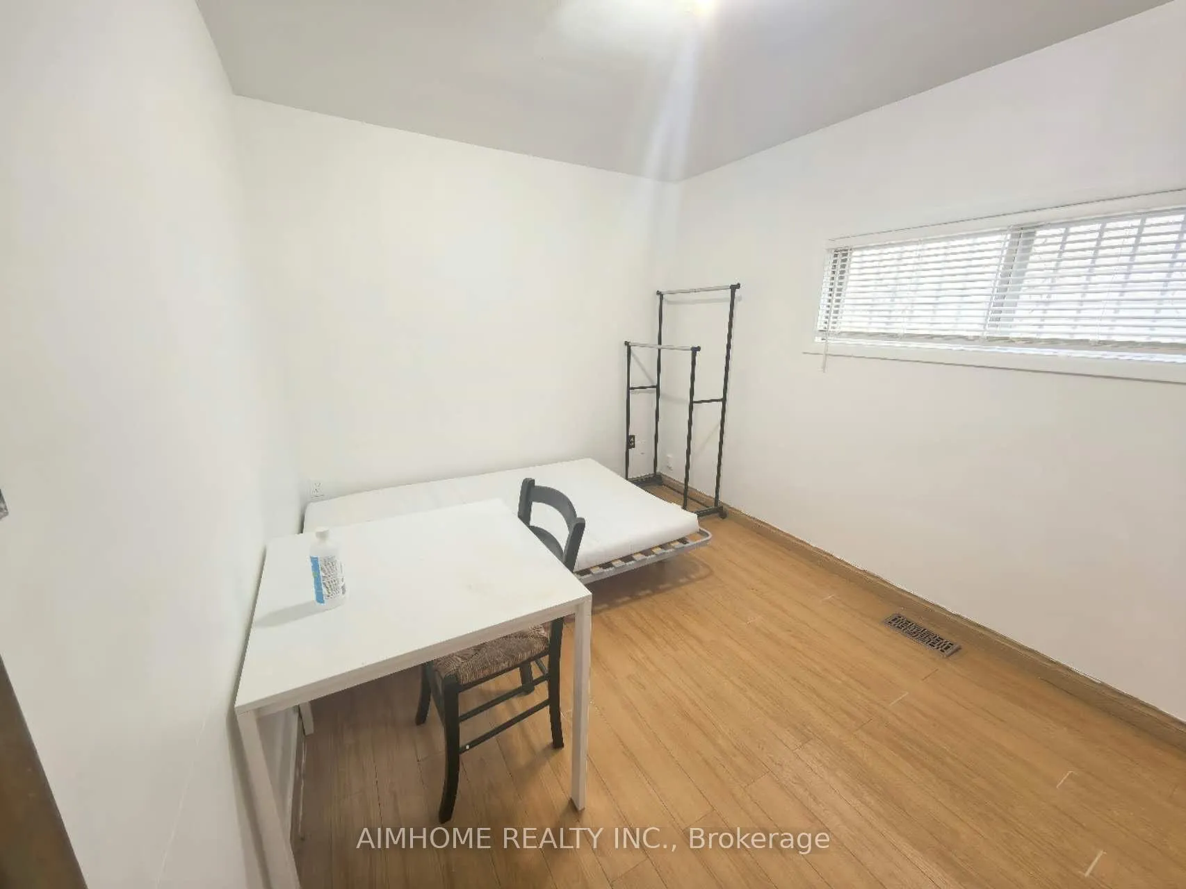 Photo of Unit MainFlr, 137A Markham Street