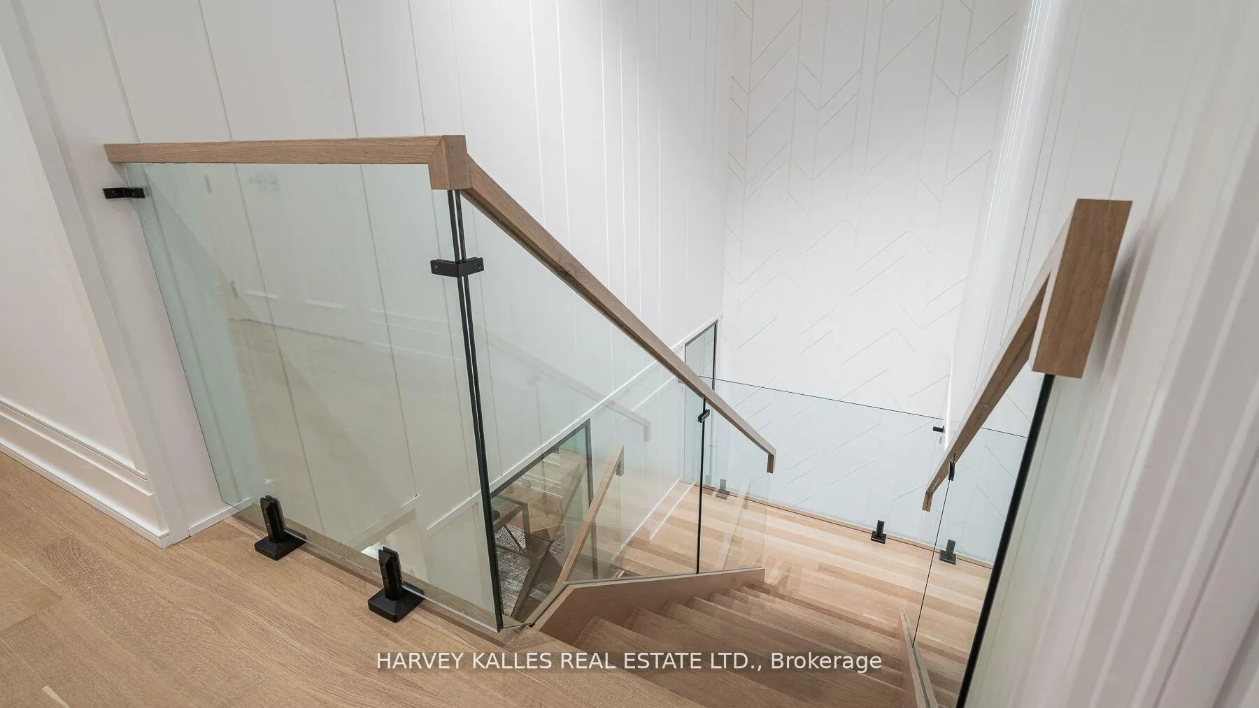 Photo 14 of 217 Richview Avenue, Toronto, Forest Hill South — HOMEH