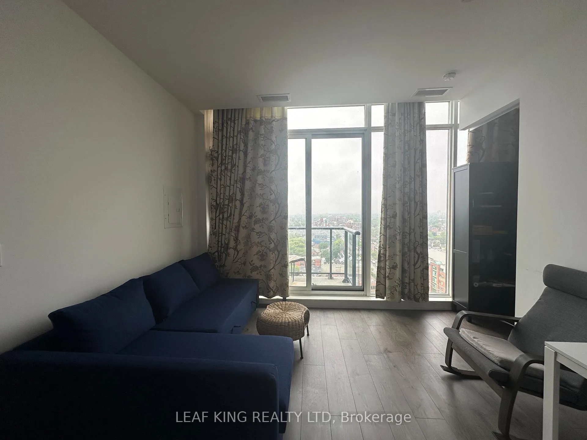 Photo 8 of Unit ph08, 297 College Street, Toronto, Kensington-Chinatown — HOMEH