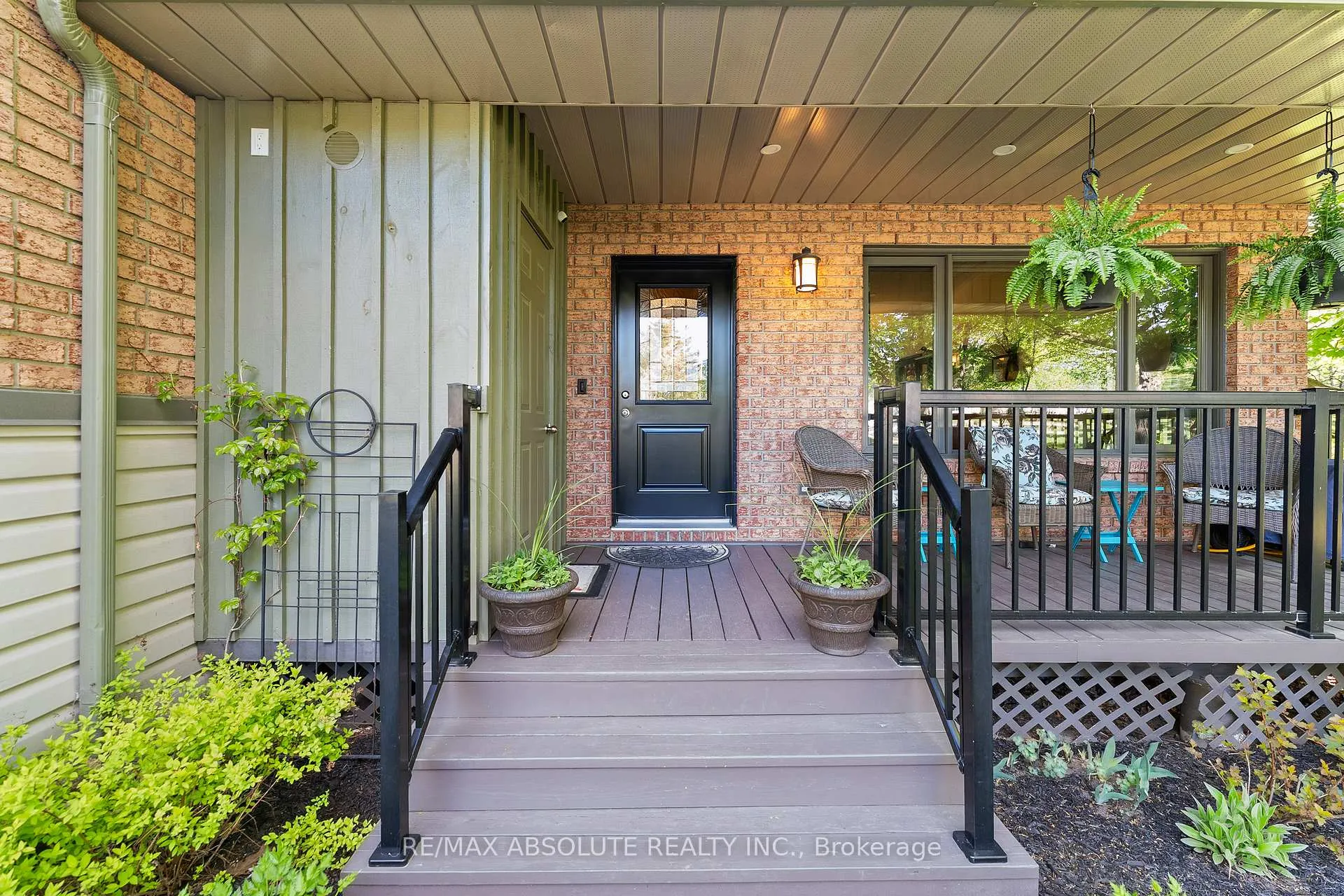 Photo 2 of 864 Centre Street, McNab/Braeside, Mcnab/Braeside Twps — HOMEH